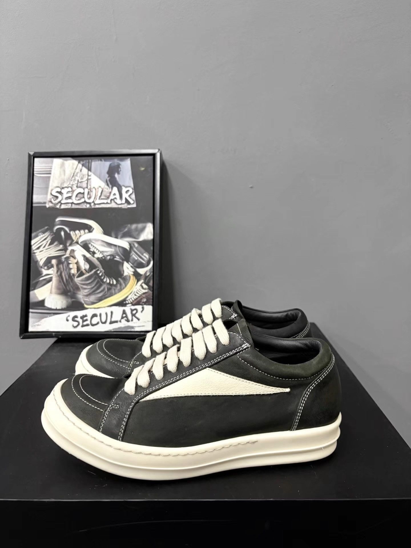 Rick Owens Rick Owens 24SS Leather Low-Top Infringement K34 Size US 7 / IT 37 - 2 Thumbnail