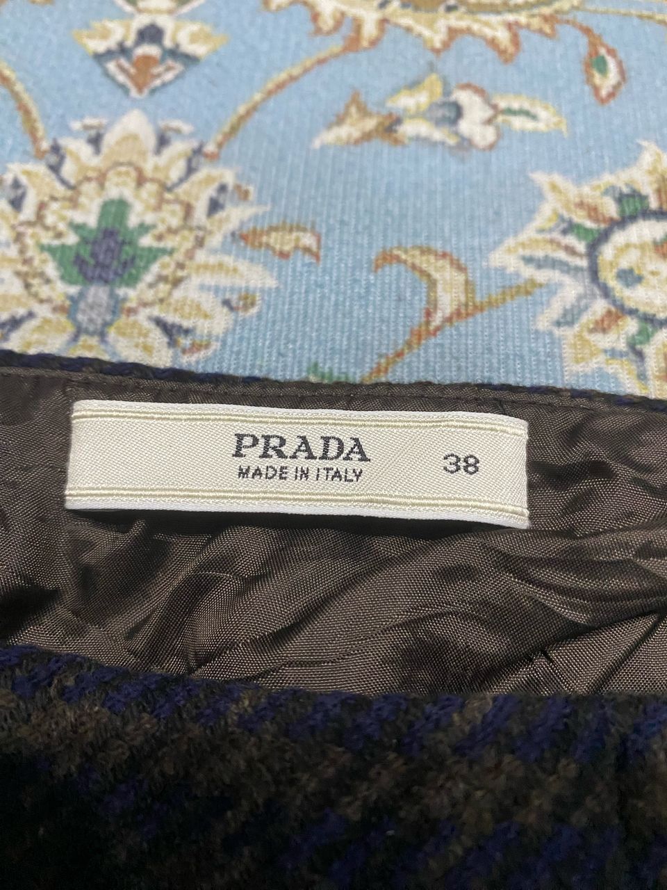 Prada Authentic Prada Wool Midi Skirt Size 27" / US 4 / IT 40 - 3 Thumbnail