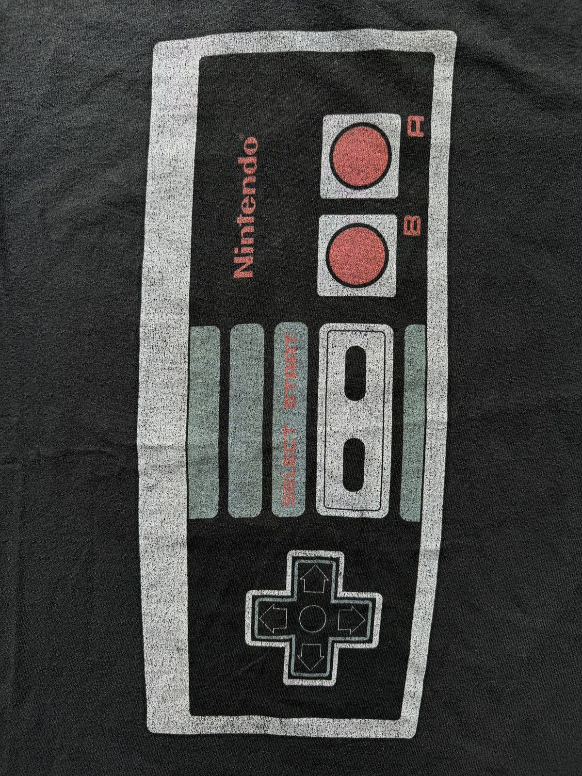 Nintendo × Vintage Nintendo NES controller video game promo tee crazy Y2K 2000s Size US S / EU 44-46 / 1 - 2 Thumbnail