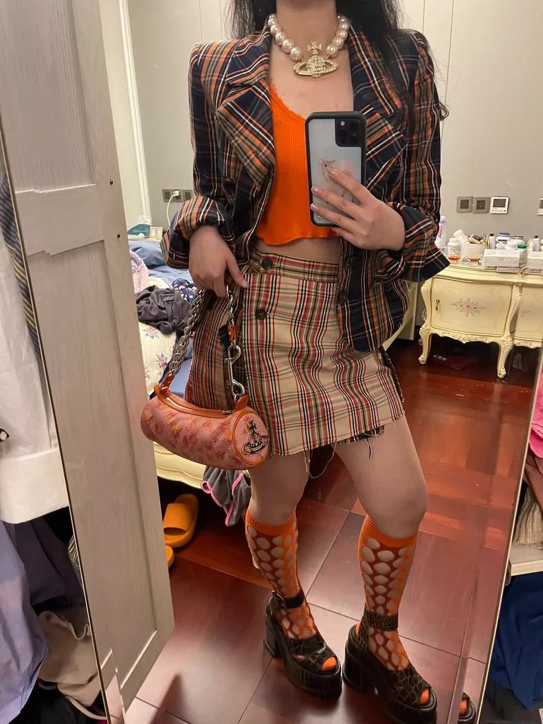 Vivienne Westwood vivienne westwood Orange knit vest with gold logo Size S / US 4 / IT 40 - 6 Thumbnail