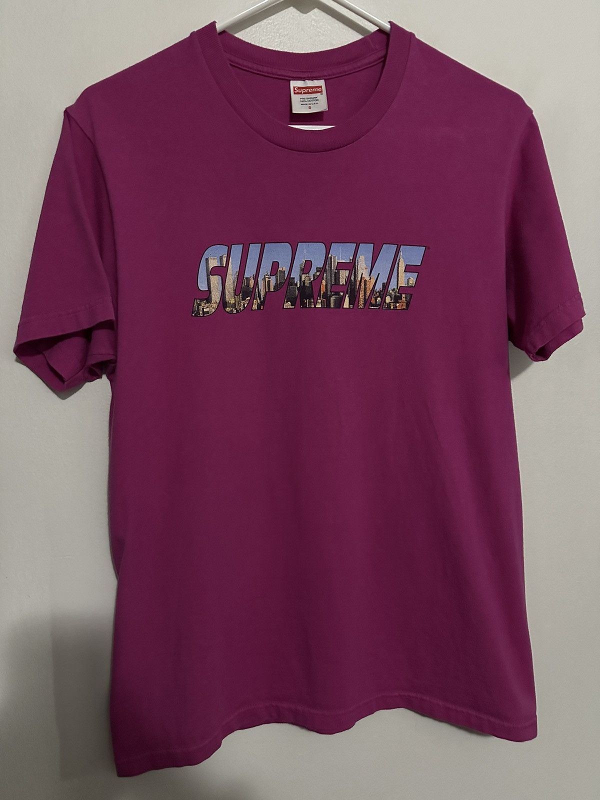 Supreme Supreme Gotham Tee Size US S / EU 44-46 / 1 - 1 Thumbnail