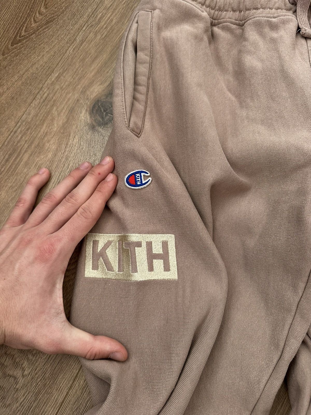 Champion × Kith 🔥KITH CHAMPION SWEATPANTS JOGGER🔥 Size US 32 / EU 48 - 3 Thumbnail