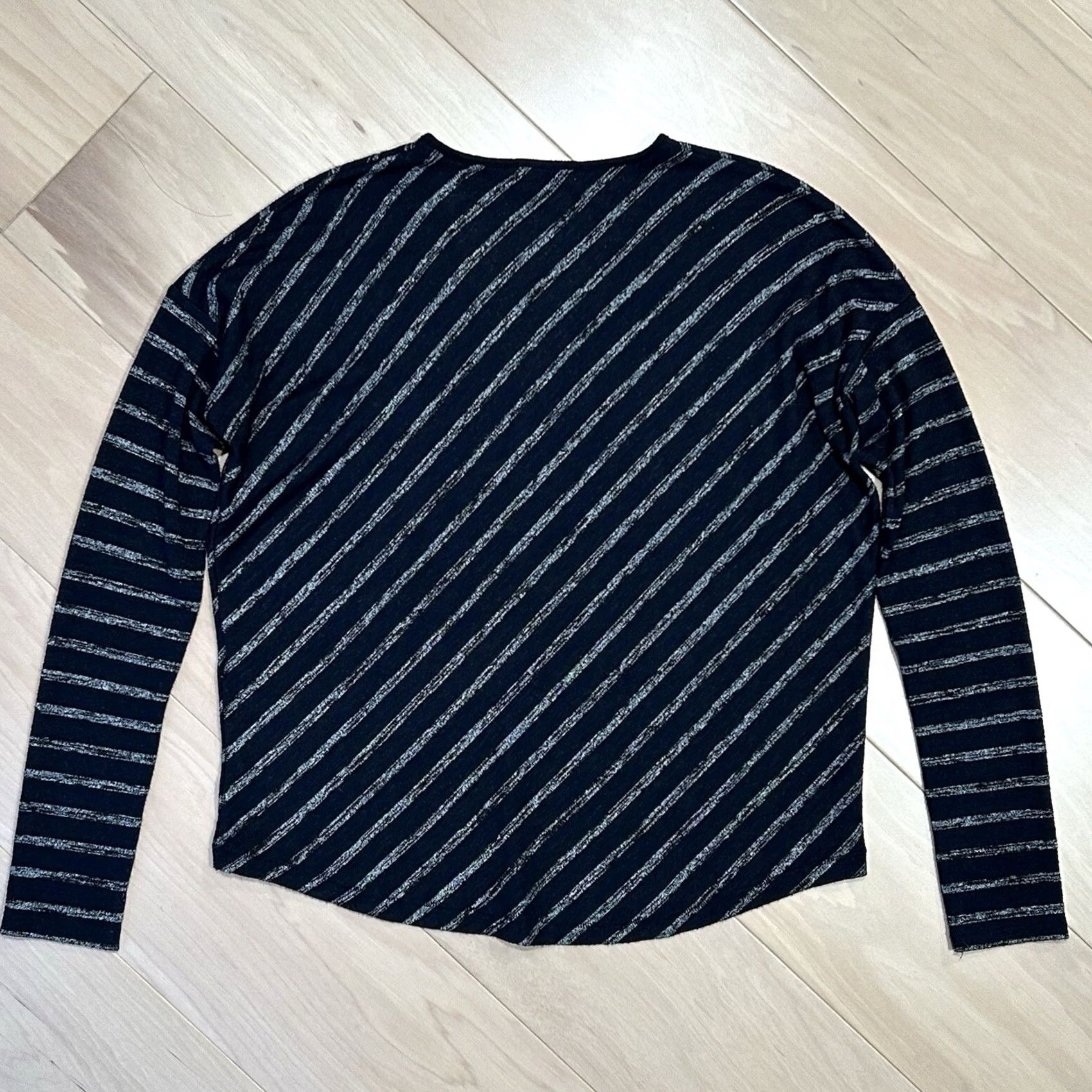 Rag & Bone Rag & Bone New York Striped V Neck Long Sleeve Top Women’s Medium Size M / US 6-8 / IT 42-44 - 2 Thumbnail