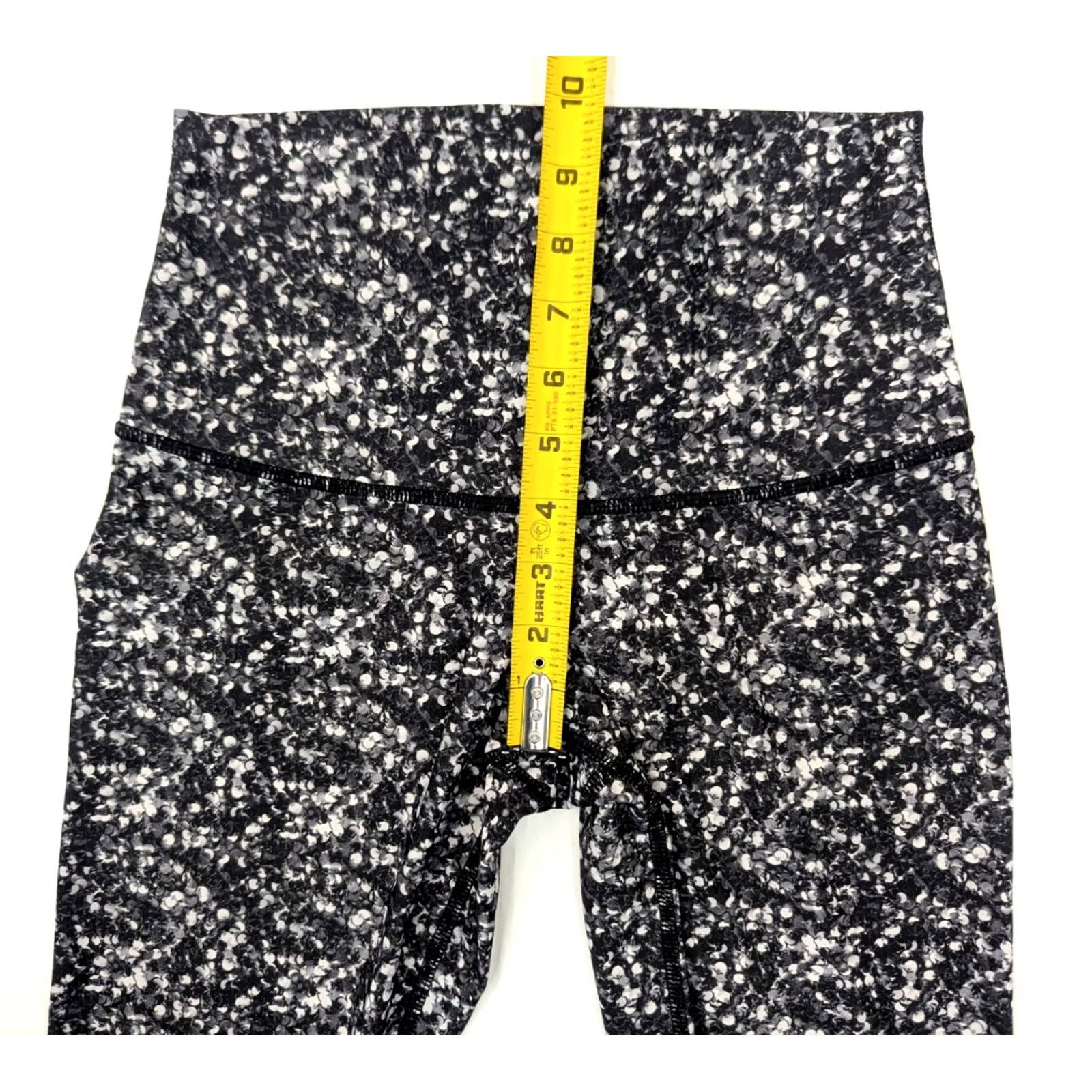 Lululemon Lululemon Align Leggings Women 4 Black White Confetti Print EUC Stretch Yoga Pants Size 27" / US 4 / IT 40 - 3 Thumbnail