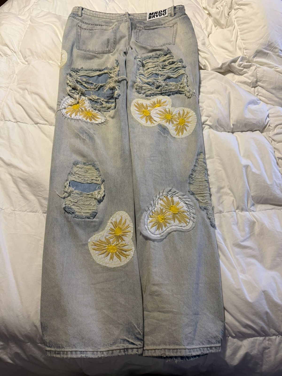 Who Decides War WHO DECIDES WAR FLOWER EMBROIDERY FLOWER JEANS SZ36 Size US 36 / EU 52 - 2 Thumbnail