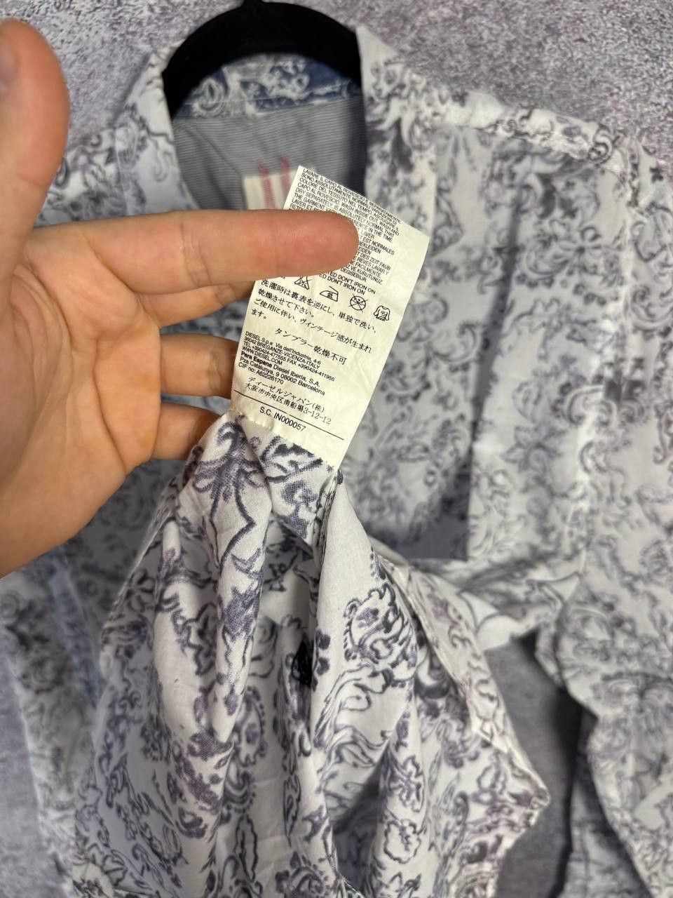 Diesel × Diesel Black Gold × Vintage Vintage Diesel Rare Abstract Light Weight Men's Button Shirt Size US L / EU 52-54 / 3 - 12 Thumbnail