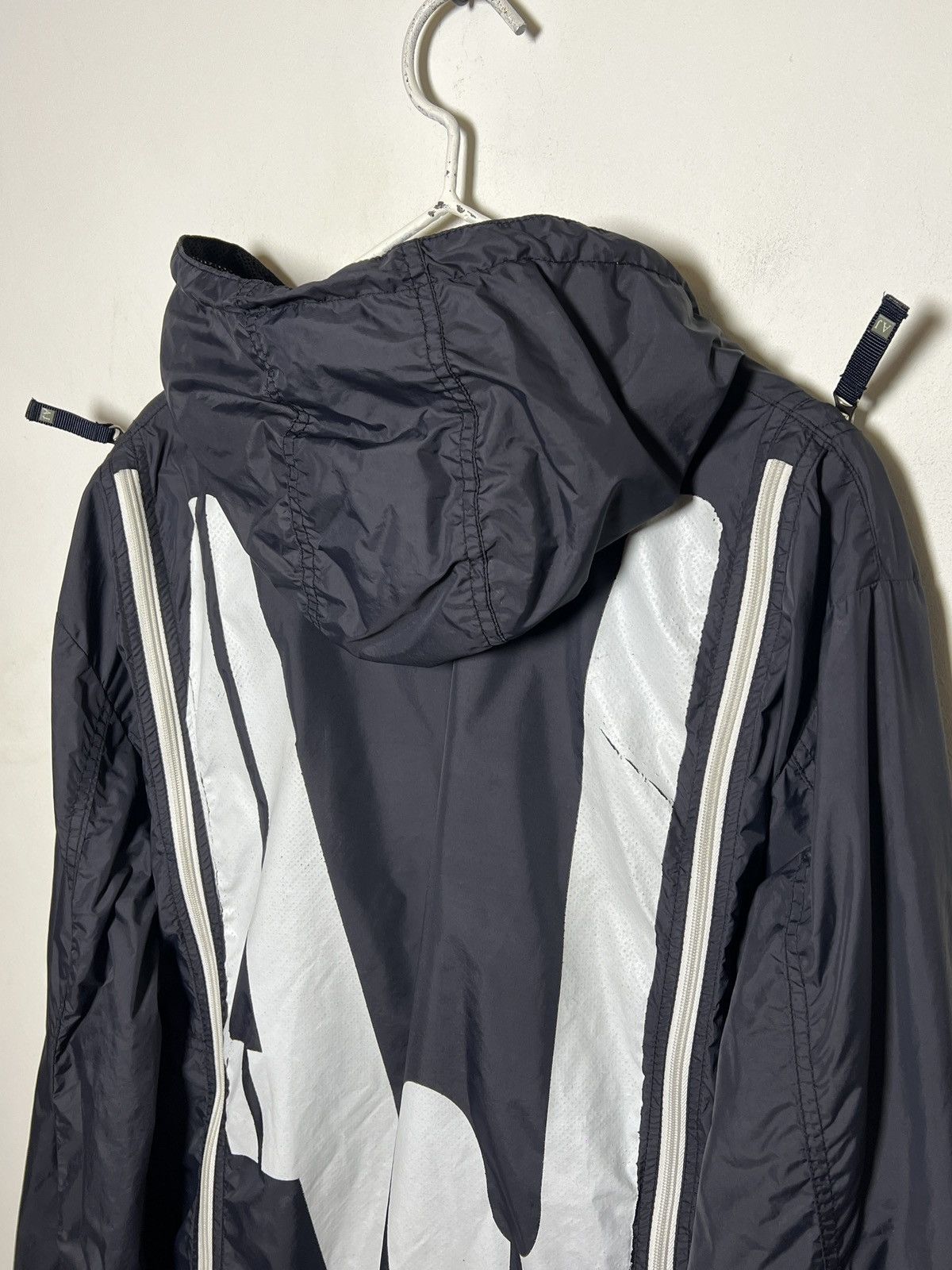 Giorgio Armani Armani y2k technical nylon windbreaker Size US L / EU 52-54 / 3 - 11 Thumbnail