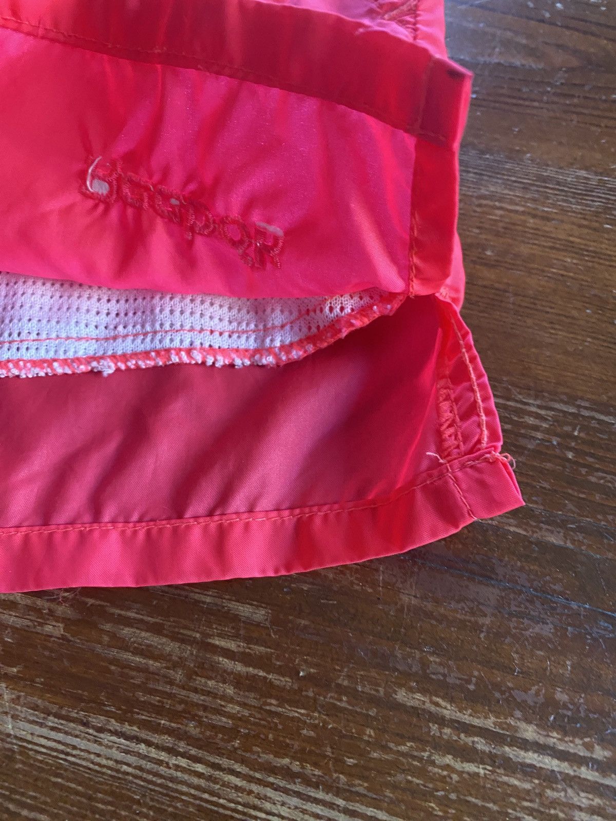 Reebok Vintage 80’s Reebok Hot Pink Nylon Running Short Shorts Size US 32 / EU 48 - 4 Thumbnail