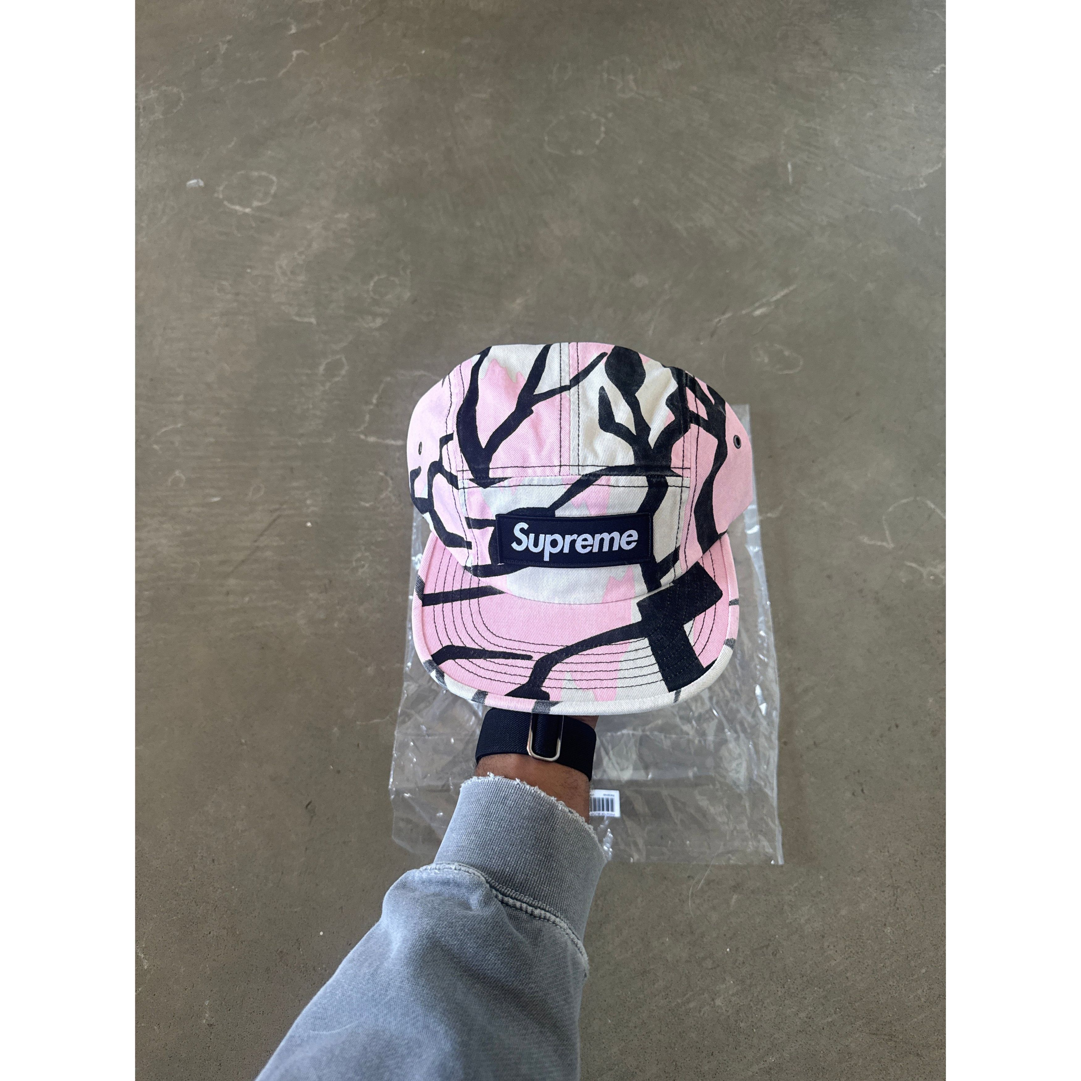 Supreme Predator Camo Camp Cap 1999年 Supreme Supreme 1999 Predator Camo Cap | Grailed