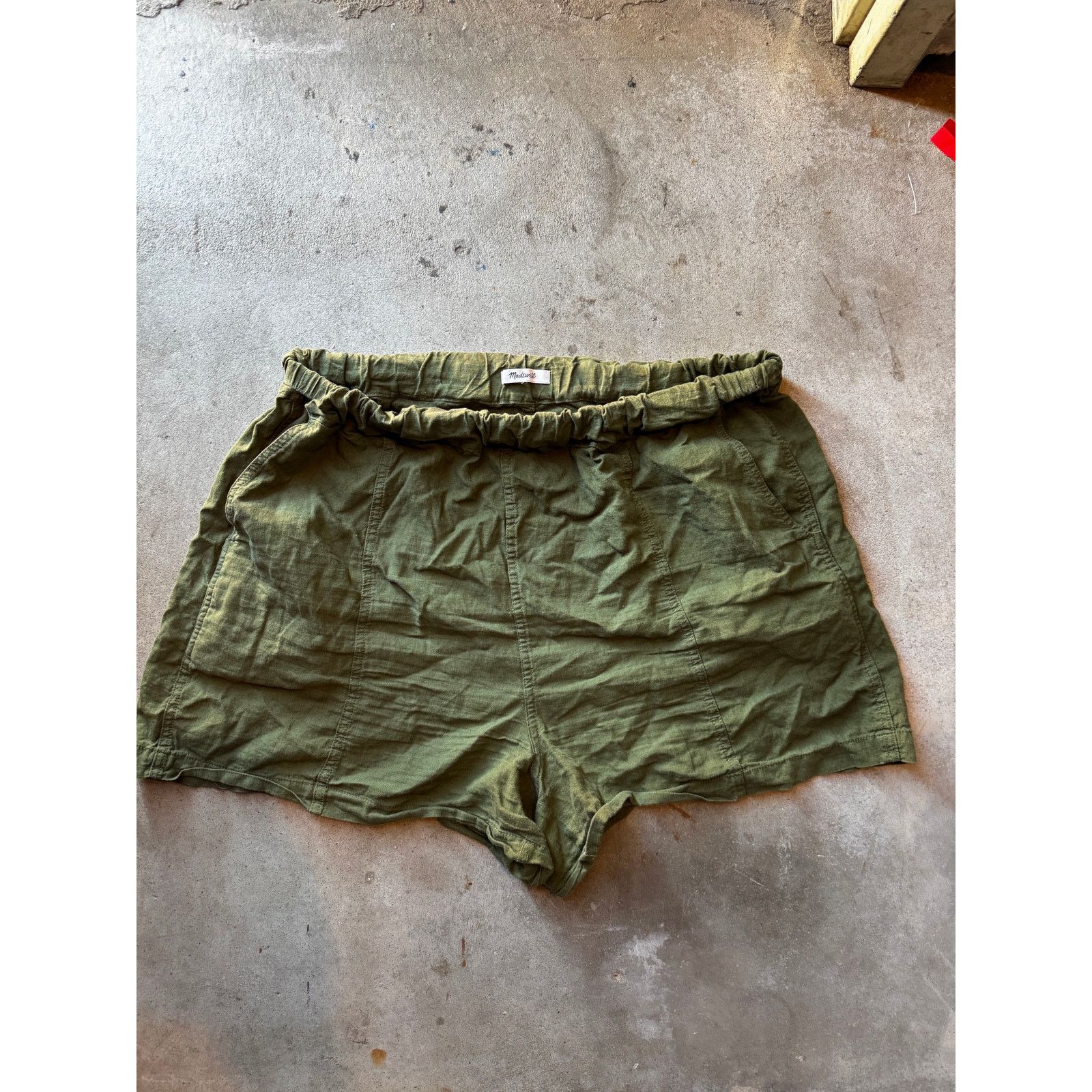 Madewell Madewell Green Twill Shorts (XL) Size 34" / US 12 / IT 48 - 1 Thumbnail