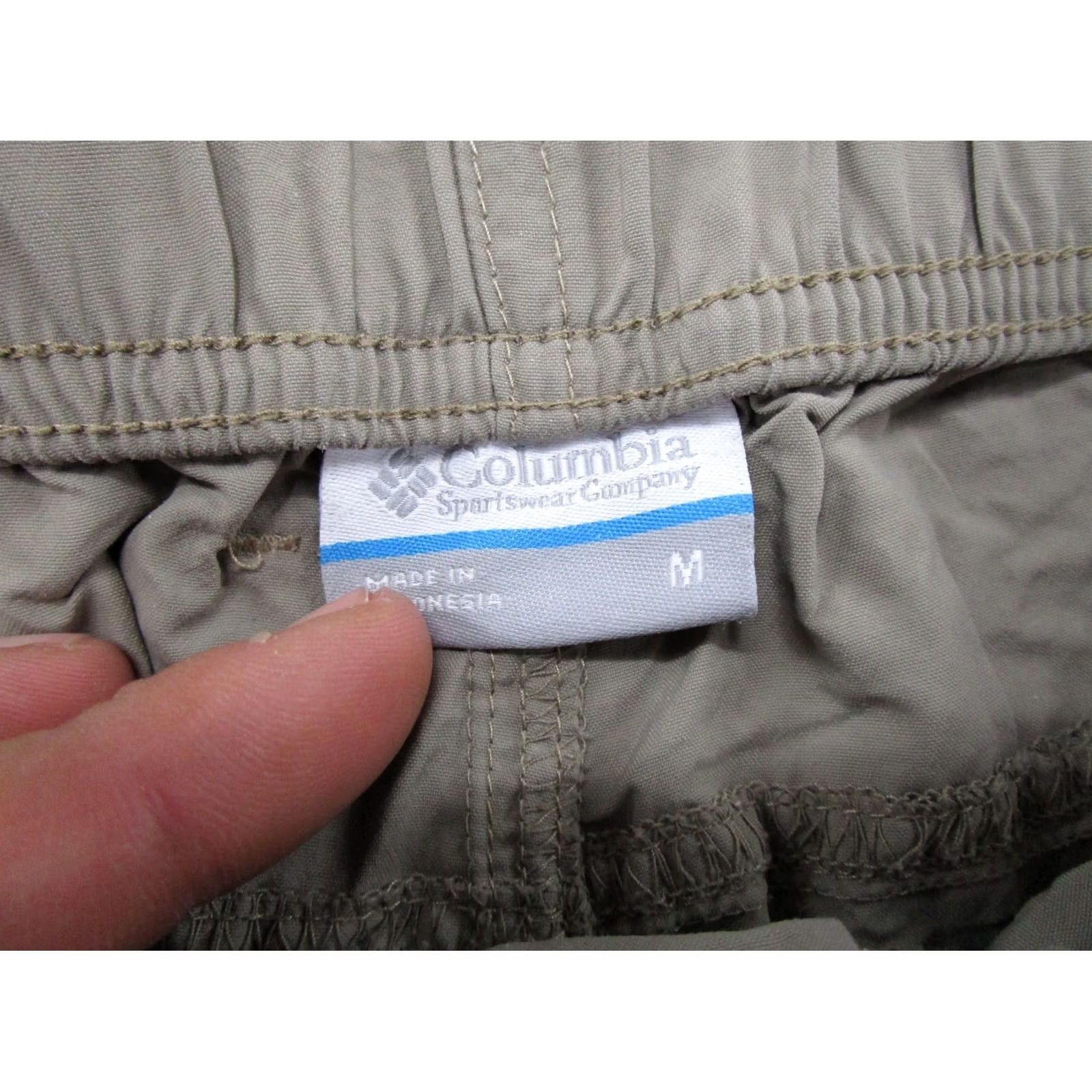 Vintage Columbia Women Cargo Shorts Nylon Belted Zip Pockets Beige M Outdoor Hiking Camp Casual Summer Spring Regular Size 32" / US 10 / IT 46 - 2 Thumbnail