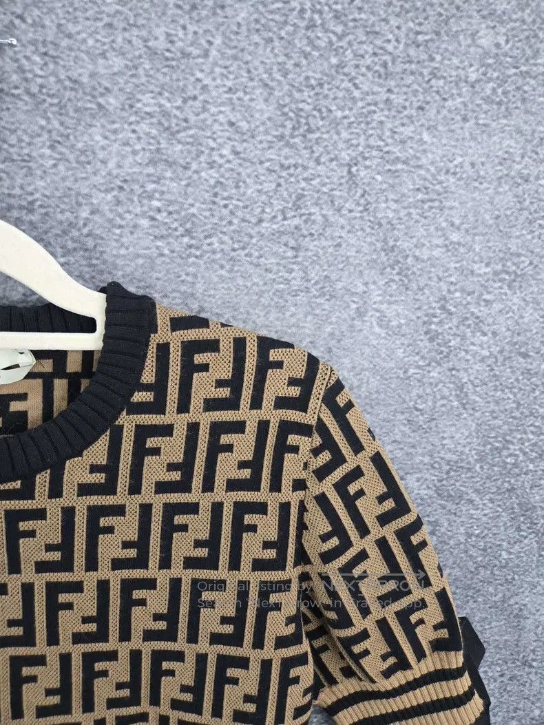 Fendi Fendi All-over print round neck short-sleeve Size XS / US 0-2 / IT 36-38 - 4 Thumbnail
