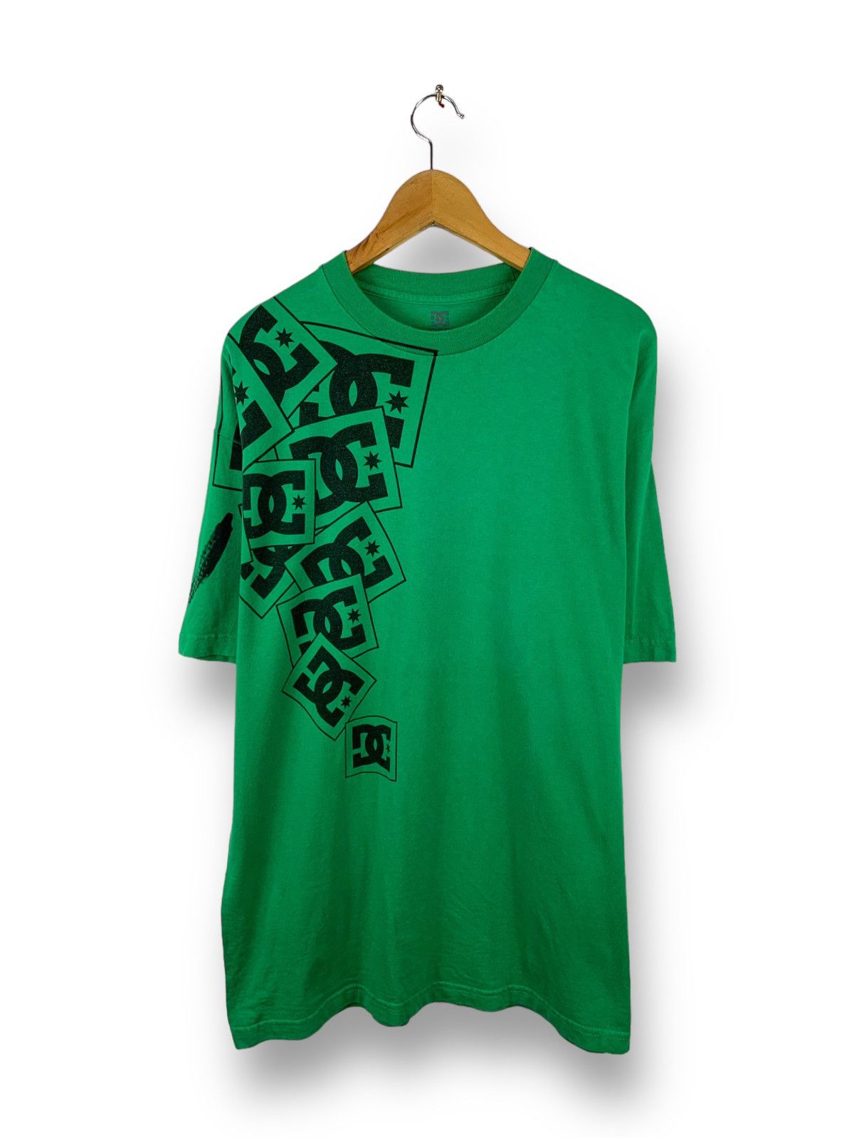 image of Steals! Dc Skate Streetwear Tee in Green, Men's (Size XL)