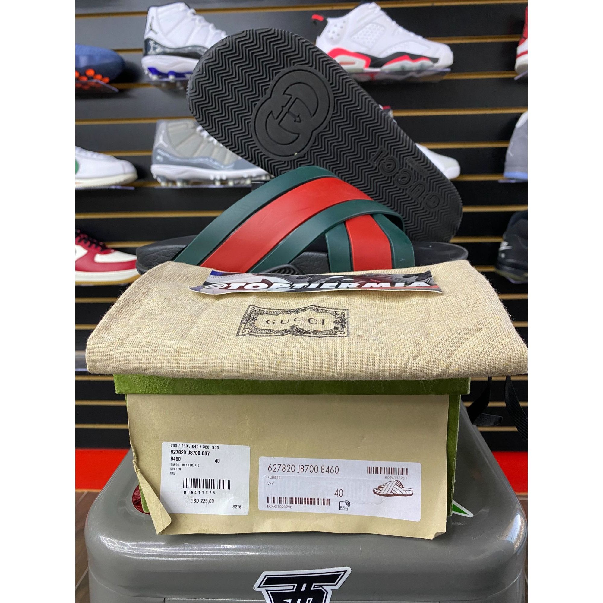 Gucci GUCCI RUBBER WEB CRISSCROSS SLIDES GREEN RED SZ 7 Size US 7 / EU 40 - 1 Thumbnail