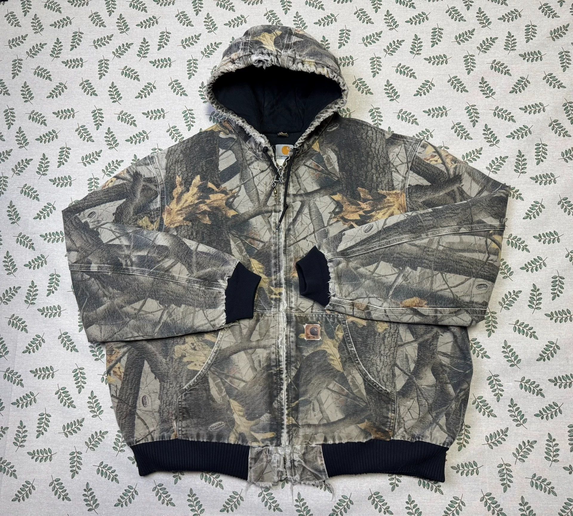 Carhartt Vintage Carhartt J143 CMO Camo 2XLT Hooded Work Jacket Size US XXL / EU 58 / 5 - 1 Thumbnail