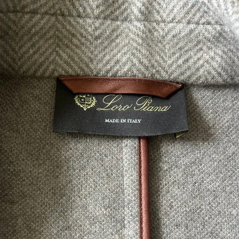 Loro Piana LORO PIANA She is wearing a cashmere dress Size M / US 6-8 / IT 42-44 - 2 Thumbnail