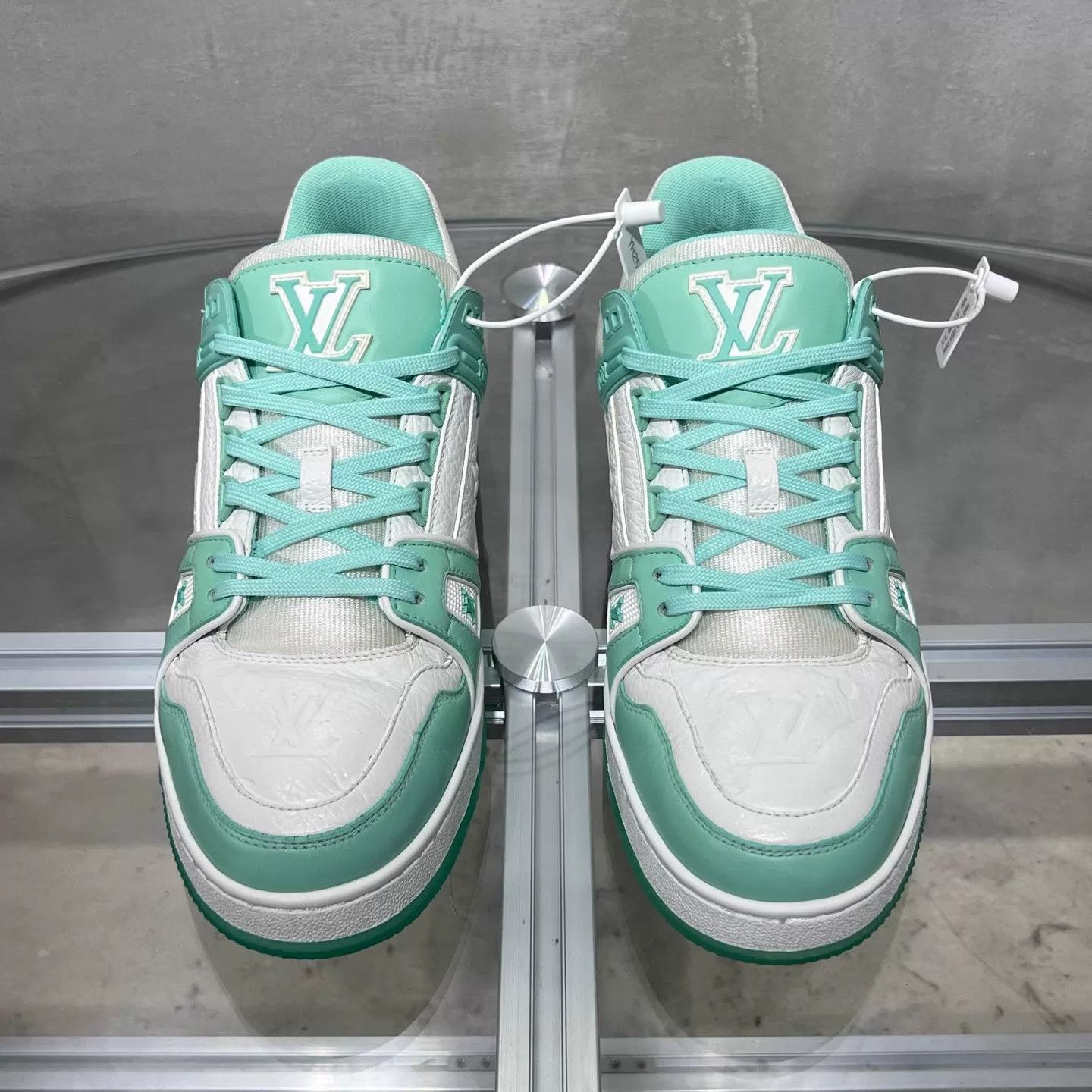 Louis Vuitton Louis Vuitton Trainer Mint Green UK7.5 (41.5) Size US 8.5 / EU 41-42 - 1 Thumbnail