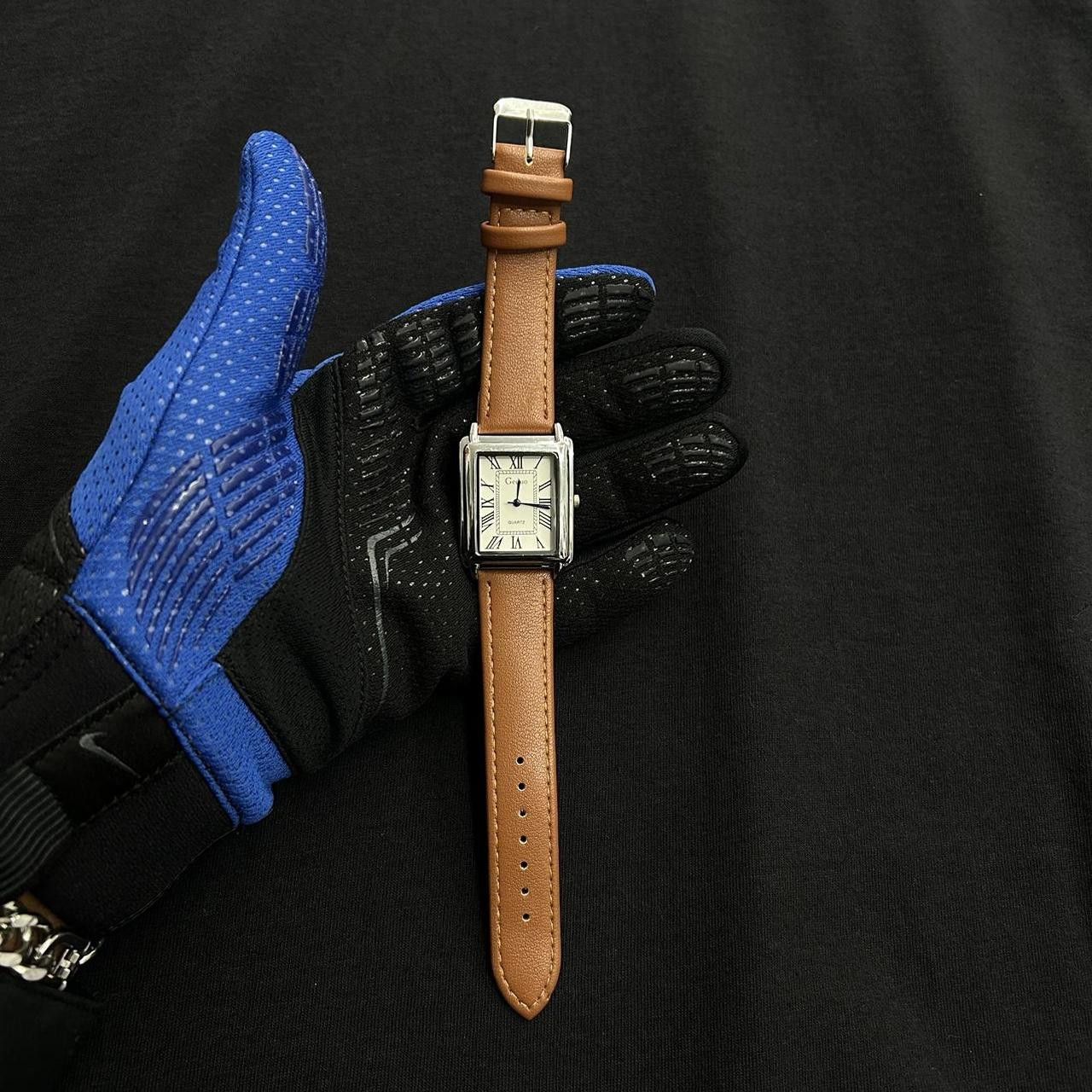 Vintage Vintage 2000s Style Rectangular Quartz “Tank” Leather Watch Size ONE SIZE - 4 Thumbnail