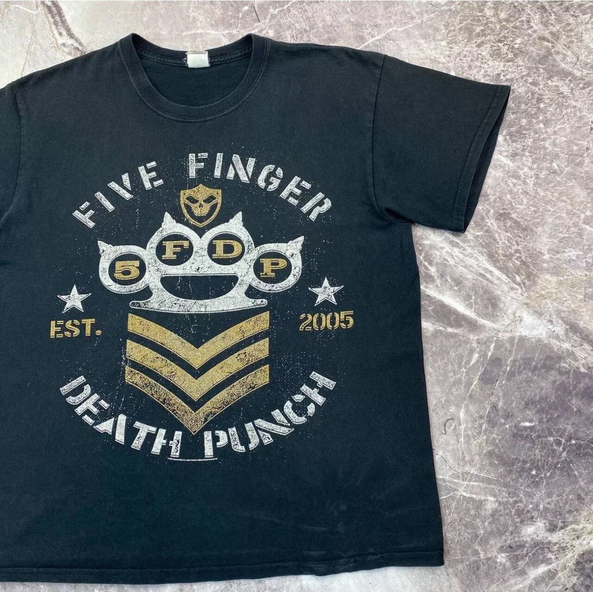 Band Tees × Vintage Five Finger Death Punch Graphic T-Shirt Rock 2017 metalica Size US L / EU 52-54 / 3 - 7 Thumbnail