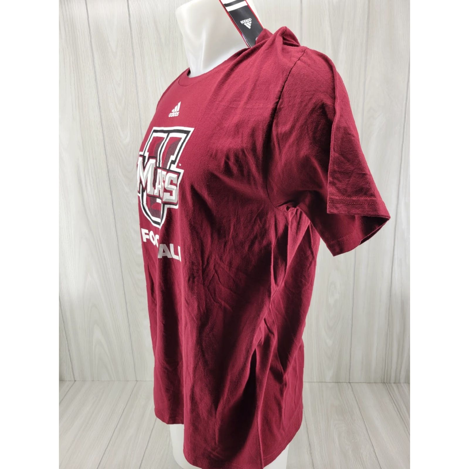 Adidas Adidas Mass U Shirt Size Large Burgundy Red Short Sleeve Shirt Mens Sports Size US L / EU 52-54 / 3 - 3 Thumbnail
