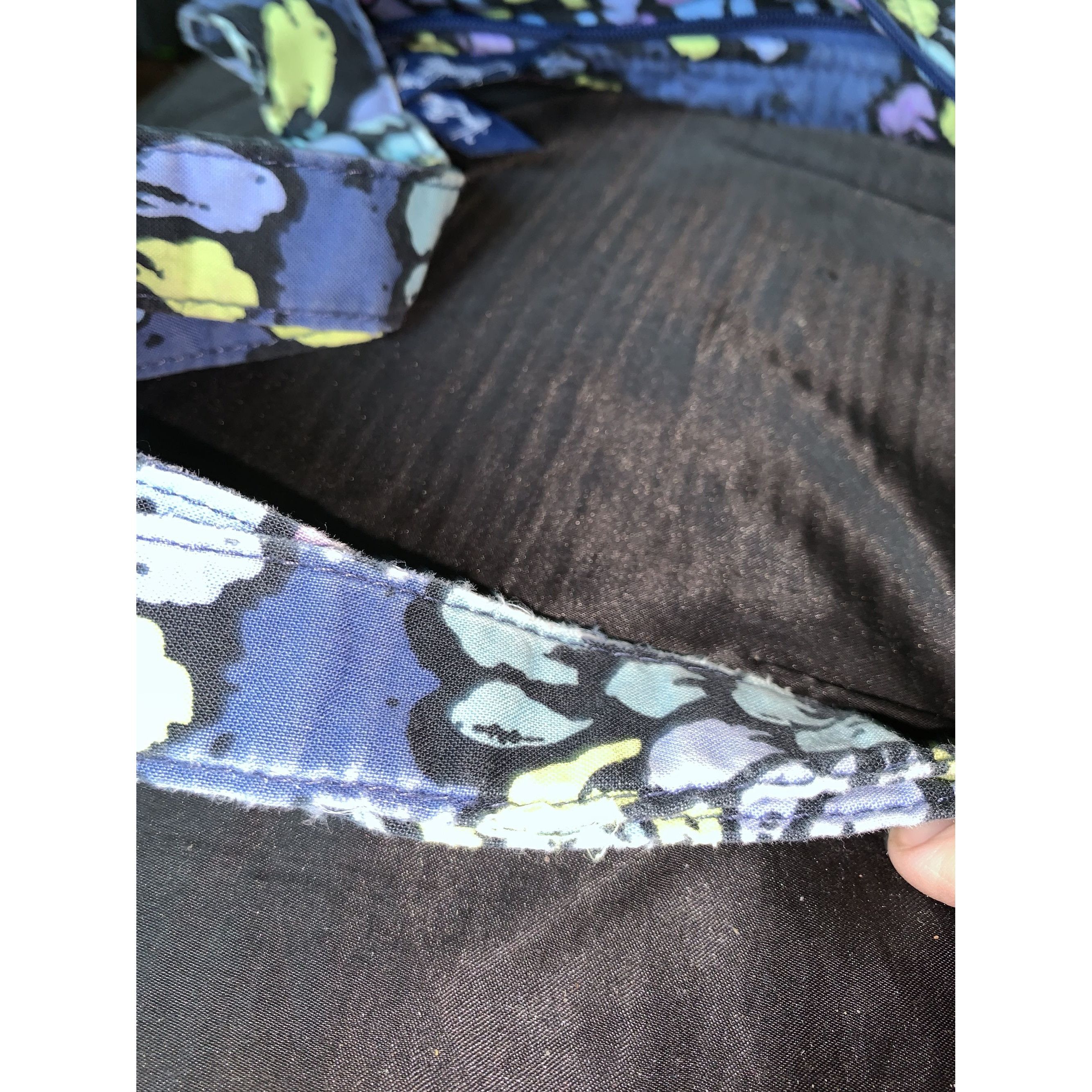 Vera Bradley Vera Bradley Hipster Cross body in retired indigo pop SEE PI Size ONE SIZE - 4 Thumbnail