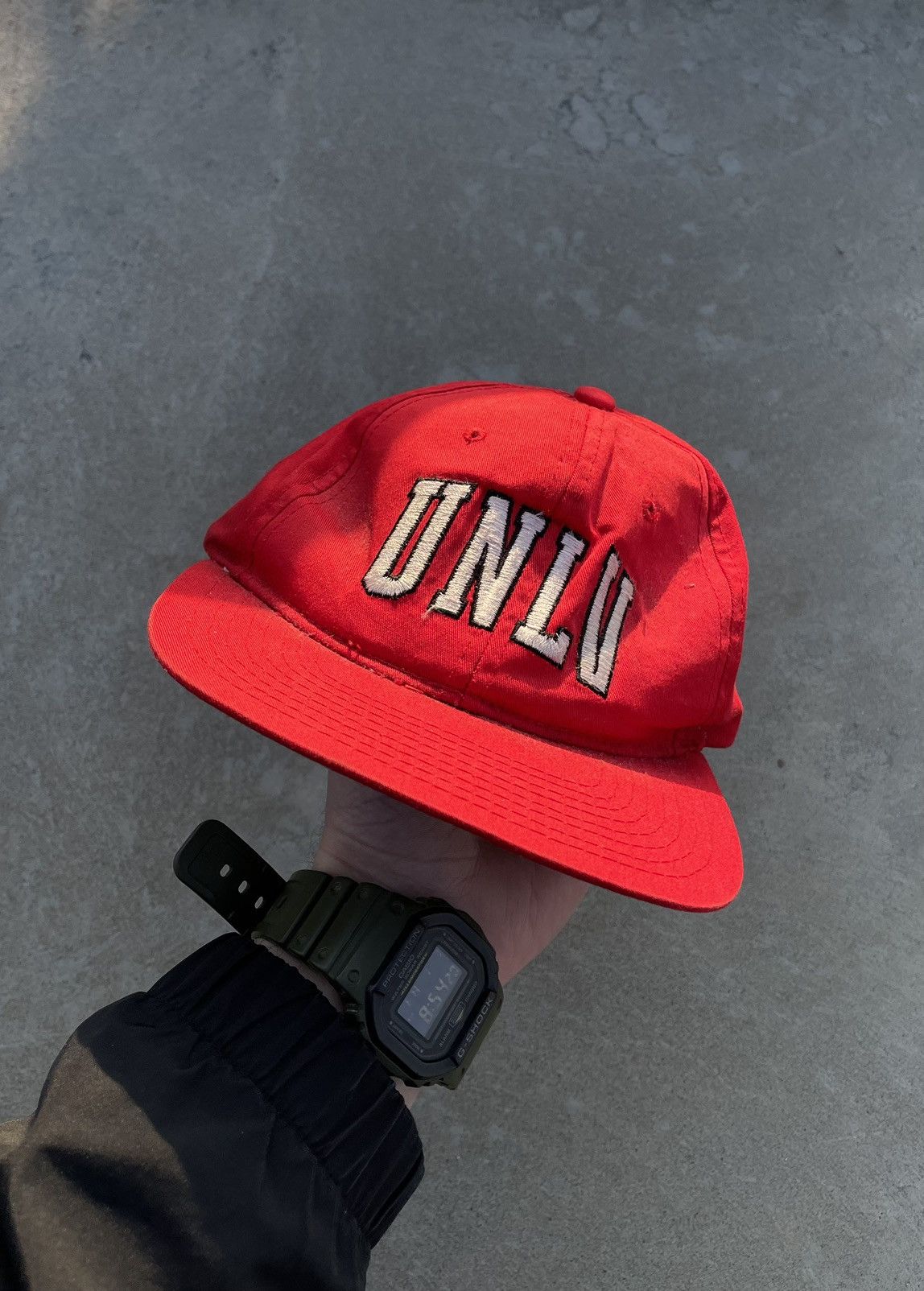 NBA × Starter × Vintage Vintage 90s UNLV Starter Runnin Rebels SnapBack HAT Size ONE SIZE - 3 Thumbnail