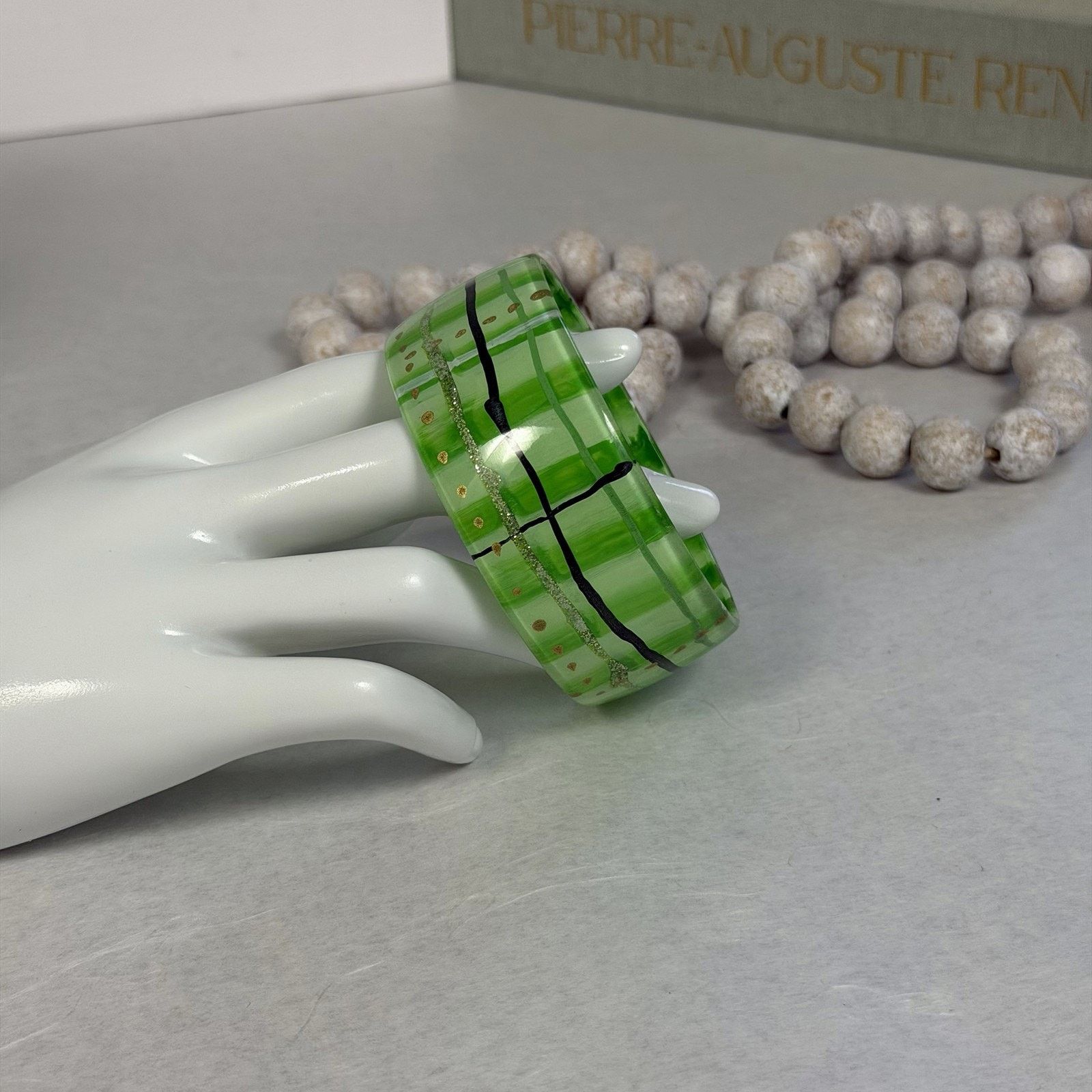 Vintage Fun VTG 1980 Kelly Green Plaid 1.25" Acrylic Bangle Bracelet Size ONE SIZE - 1 Thumbnail
