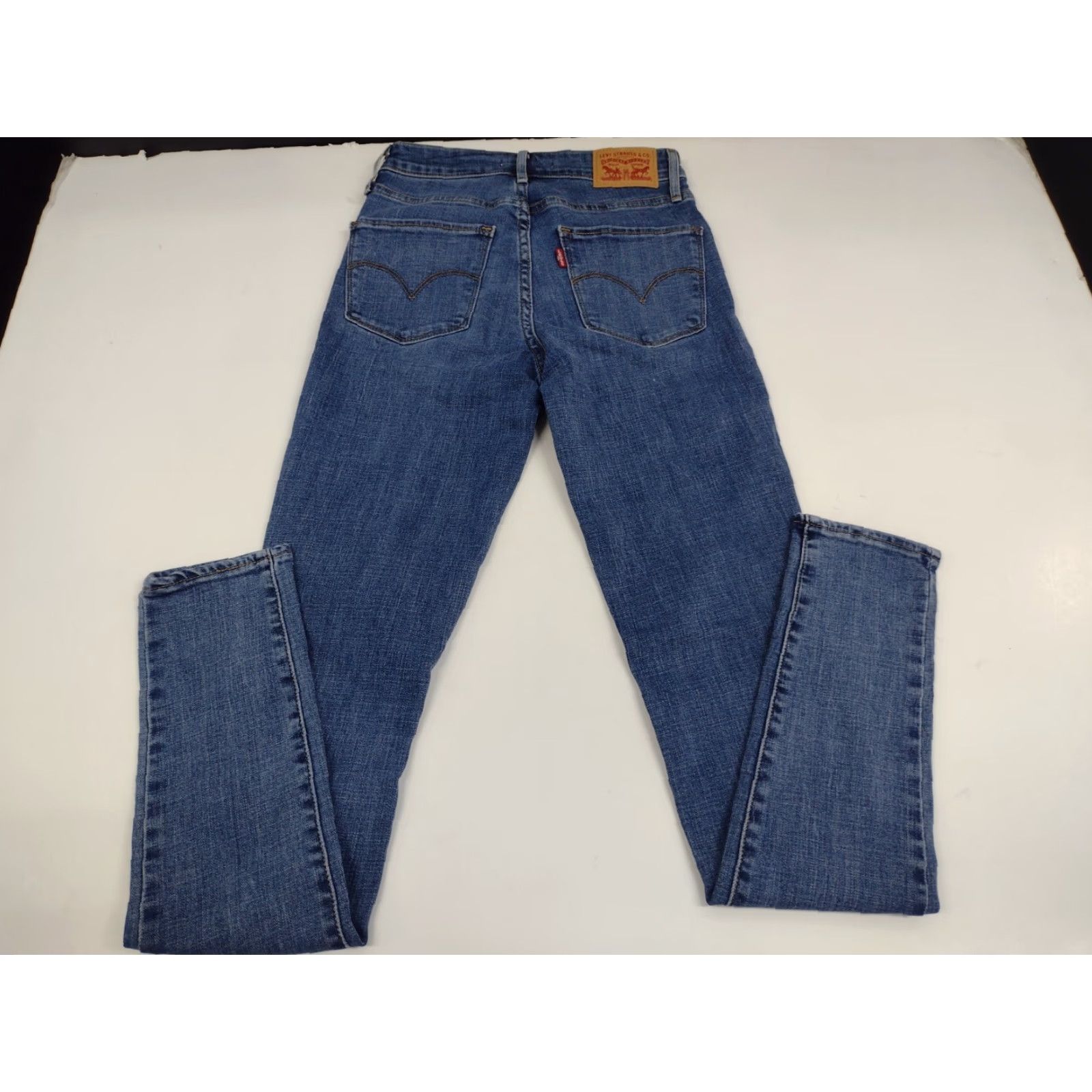 Levi's Levi's Women's Premium 721 High-Rise Skinny Jeans Distressed 24 Blue Denim Stretch Pockets Zipper Button 31" Inseam Regular Women Mens? Size 42" / US 20 - 3 Thumbnail