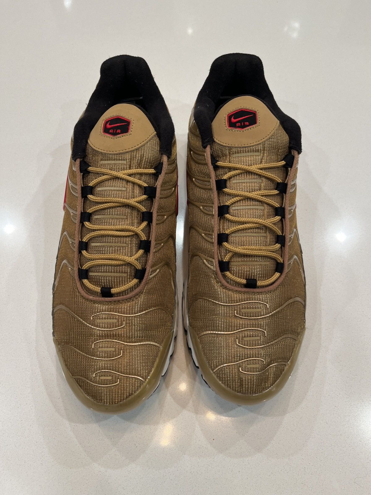 Nike Nike Air Max Plus “metallic gold” Size US 13 / EU 46 - 2 Thumbnail