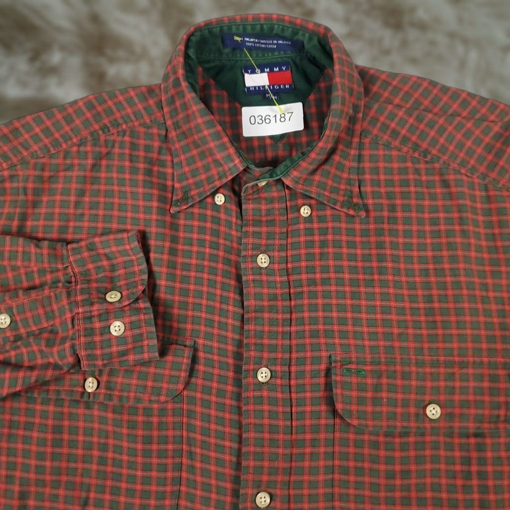 Tommy Hilfiger Tommy Hilfiger Button-Up Shirt Mens Medium Red Plaid Casual Long Sleeve Regular Fit Size US M / EU 48-50 / 2 - 1 Thumbnail
