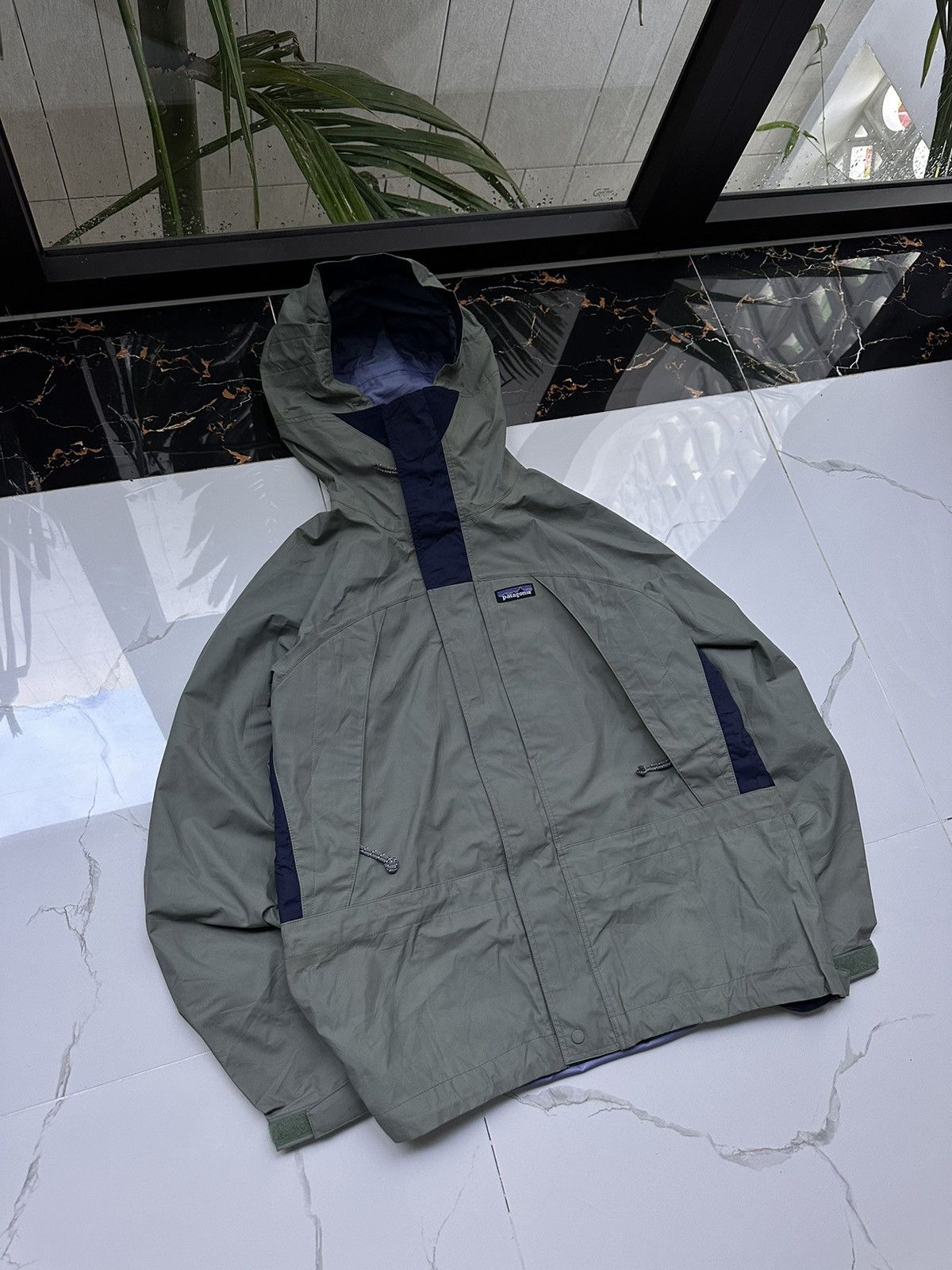 PATAGONIA VINTAGE BASIC LOGO WATERPROOF LIGHT JACKET