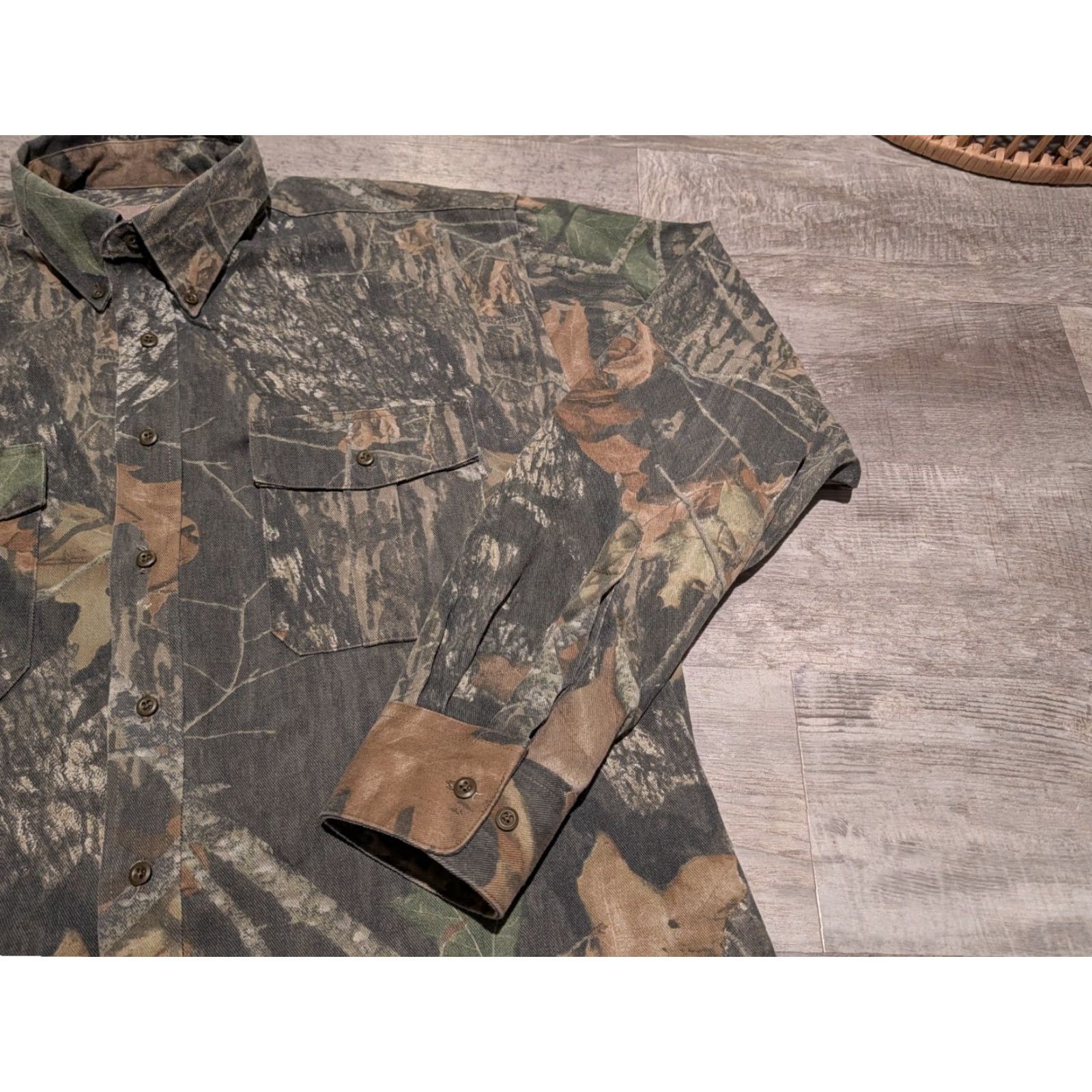 Vintage VINTAGE Dan River Shirt Mens L Mossy Oak Break Up Canvas Camouflage Button-Down Outdoor Hunting Fishing Size US L / EU 52-54 / 3 - 3 Thumbnail