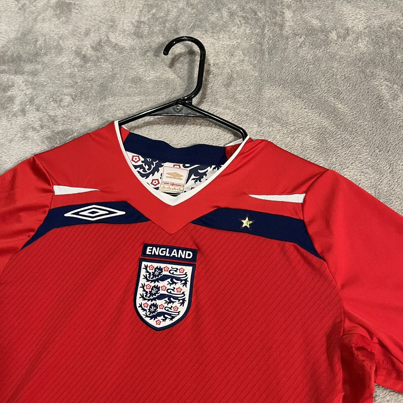Umbro England Soccer Jersey Men's Large Red 2009 Umbro National Size US L / EU 52-54 / 3 - 3 Thumbnail
