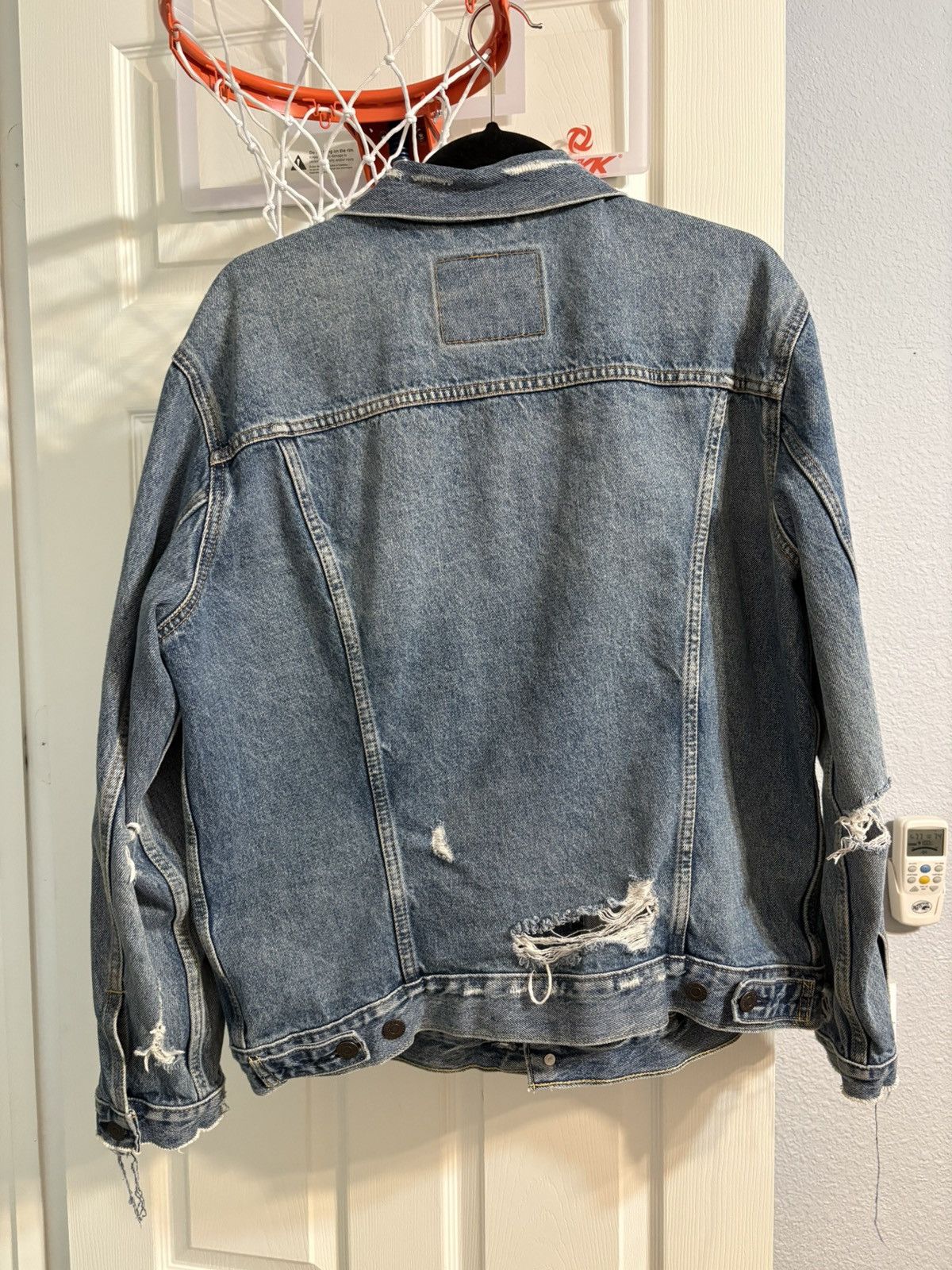Levi's Vintage Clothing × Vintage Levi distressed denim jacket Size US L / EU 52-54 / 3 - 2 Thumbnail