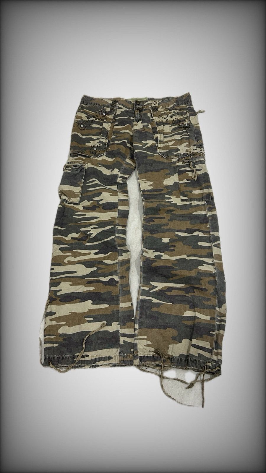 Miss Me 🔥RARE MISS ME CAMOUFLAGE Size 33" - 1 Thumbnail