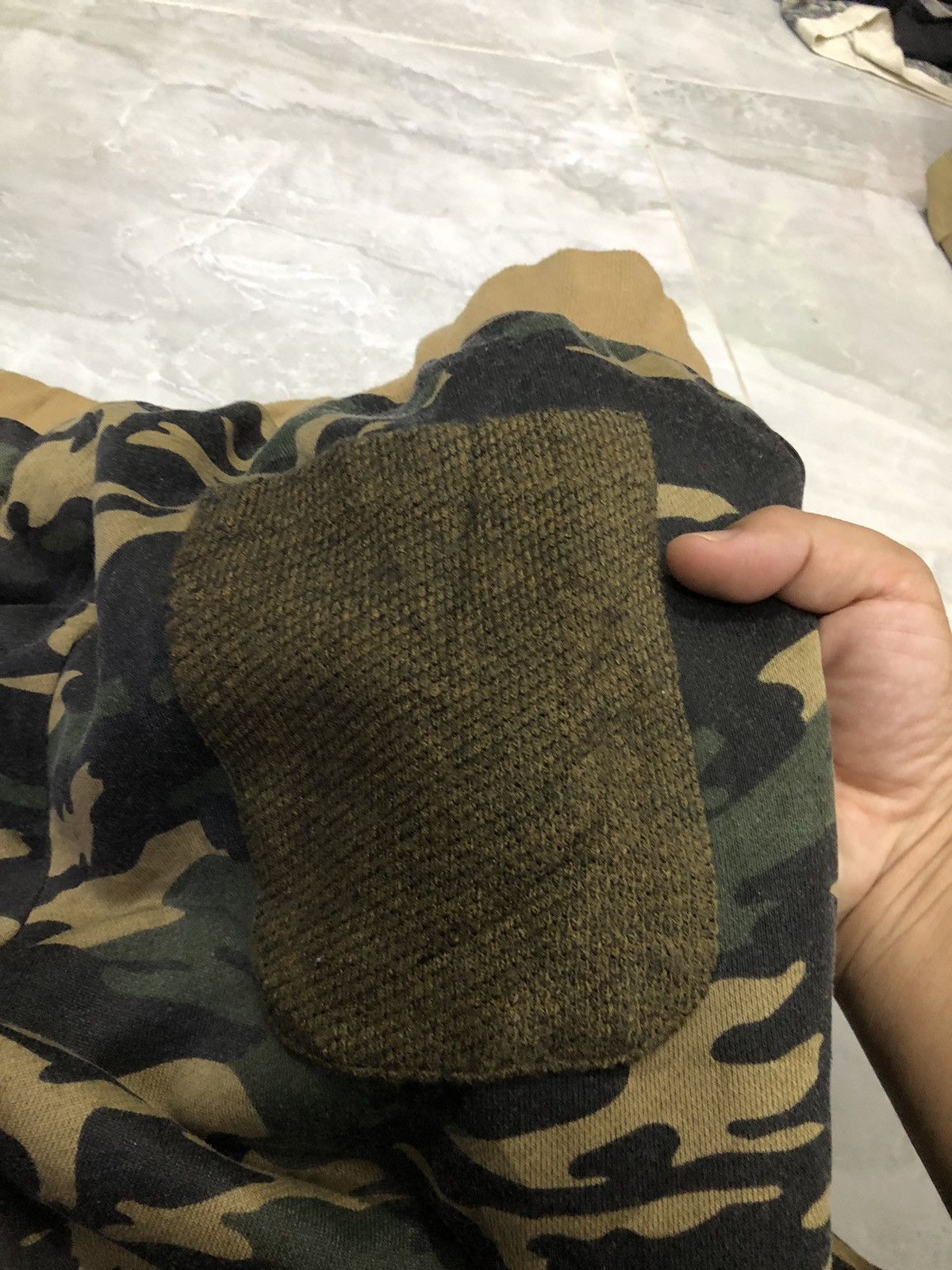 Japanese Brand × URBAN RESEARCH DOORS ITEMS URBAN RESEARCH Camo Knit Joggers — BAPE Vibes Size US 30 / EU 46 - 11 Thumbnail