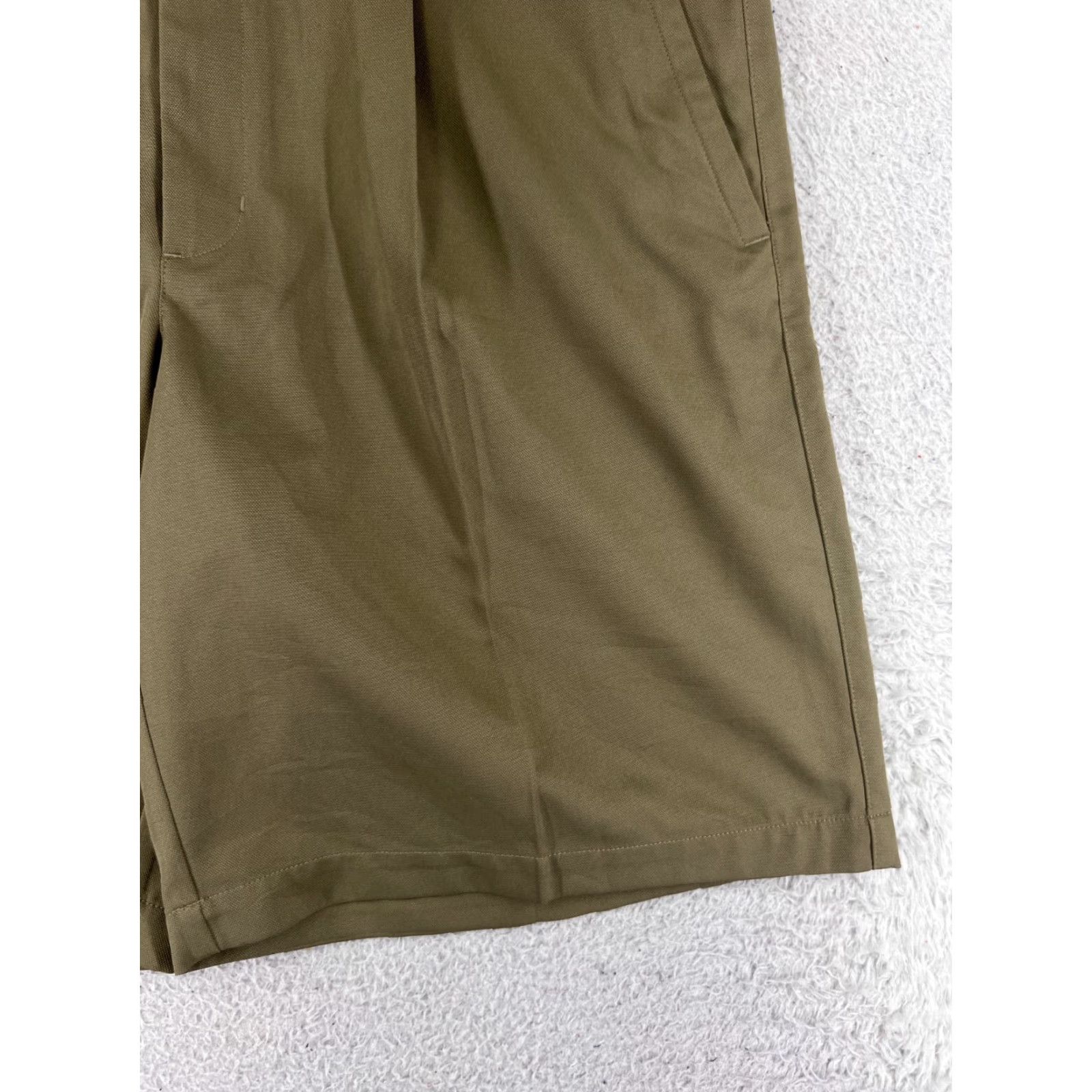 Nike Nike Shorts Adult 36 Beige Golf Pockets 36x10 Swoosh Polyester Bermuda Casual Mens Athletic Sports 90s (Vintage) Size US 36 / EU 52 - 5 Thumbnail