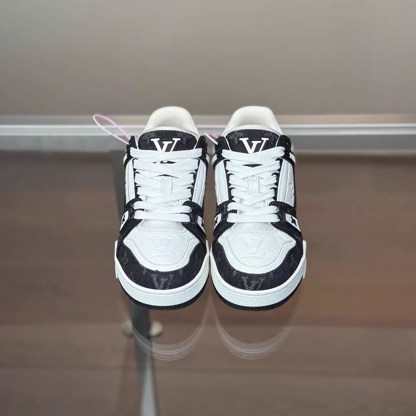 Louis Vuitton LOUIS VUITTON LV Trainer 24 Black White Denim 35.5 98 Size US 5 / IT 35 - 2 Thumbnail