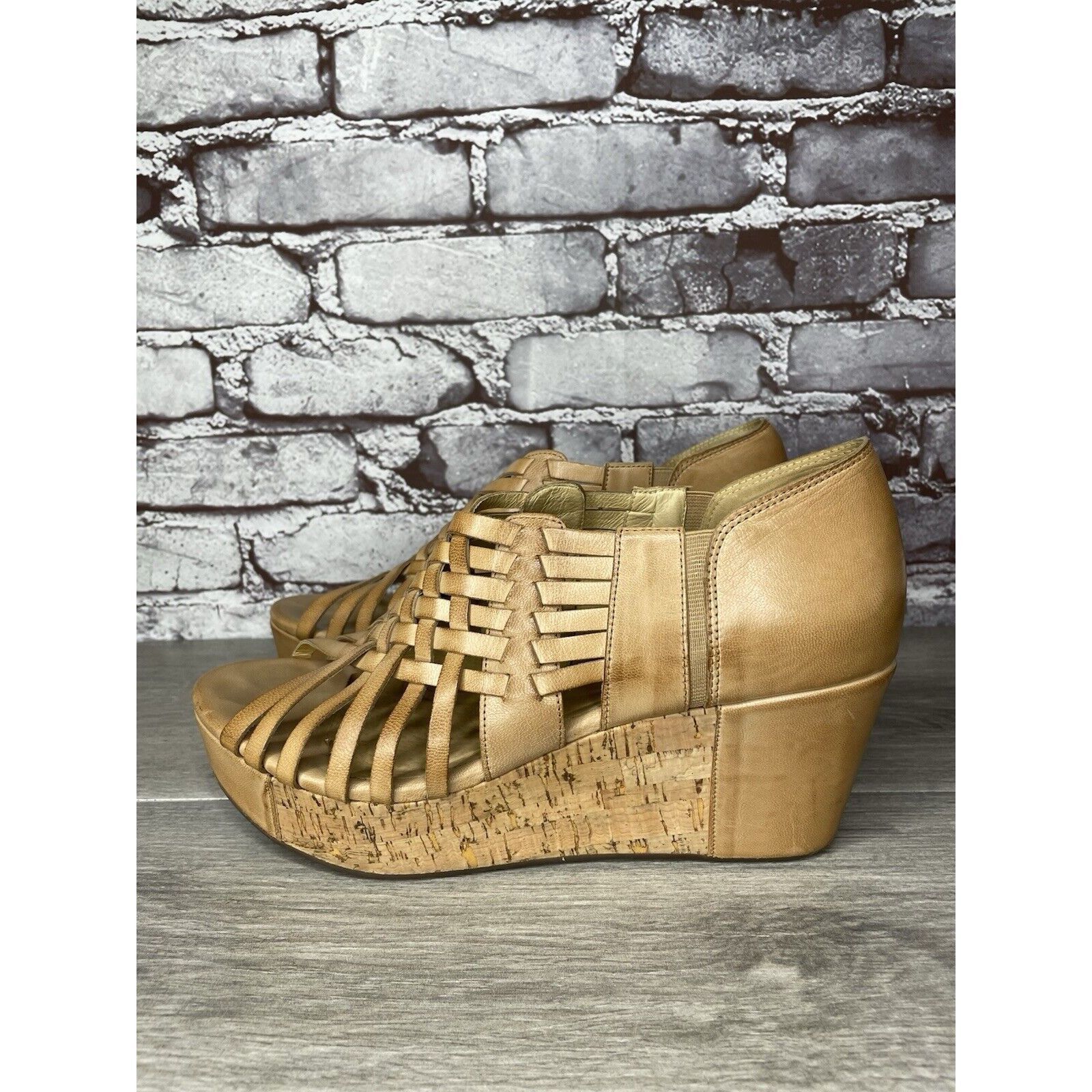 Other Chocolat Blu Web Tan Leather Woven Cork Wedge Platform Sanda Size US 9.5 / IT 39.5 - 1 Thumbnail