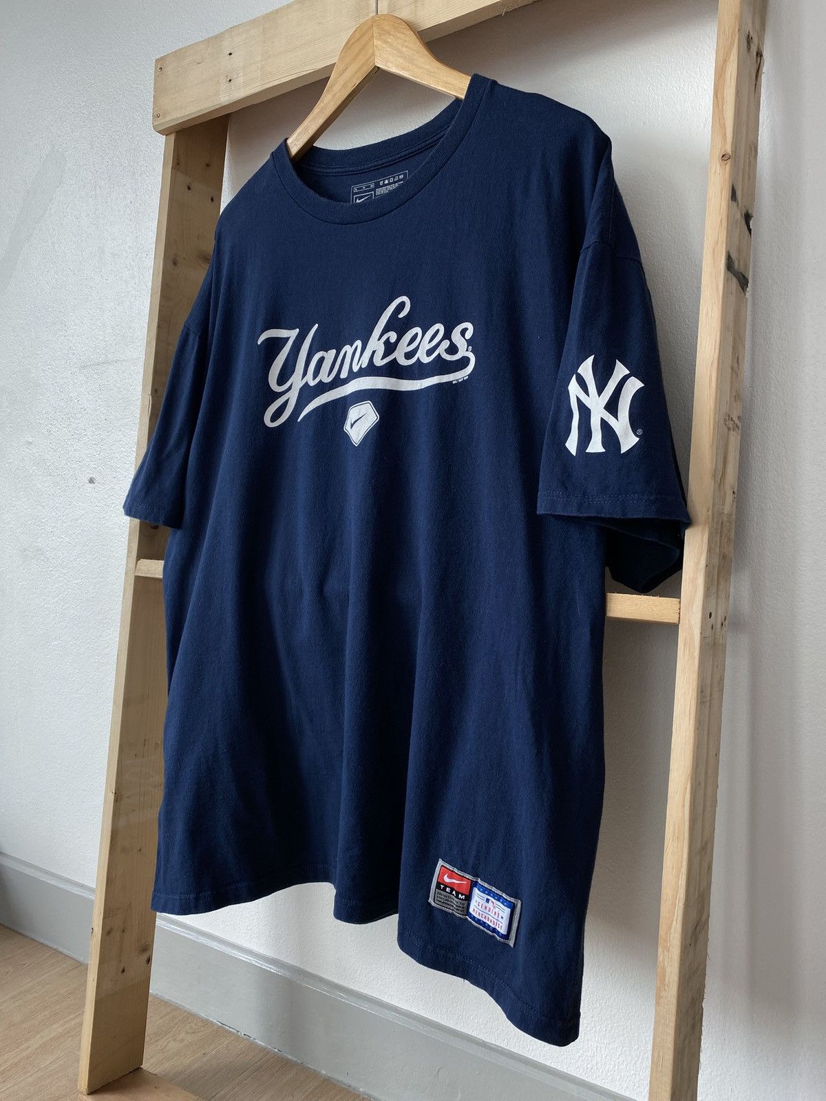 New York Yankees Navy Nike 2009 NY New York Yankees Tee Size US XL / EU 56 / 4 - 3 Thumbnail