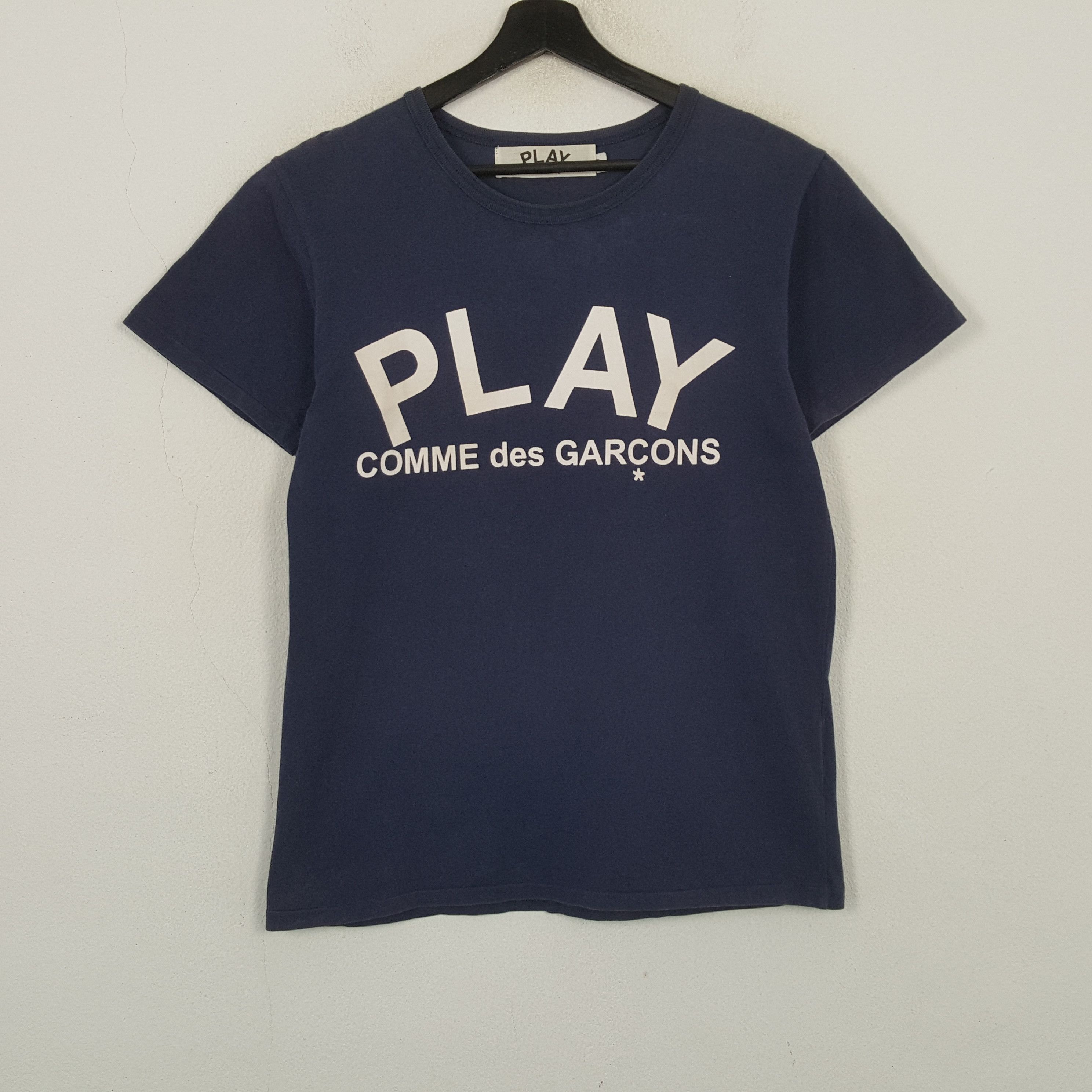 Comme des Garcons Comme Des Garcons Play Spellout Design Tshirt RR13 Size US M / EU 48-50 / 2 - 1 Thumbnail