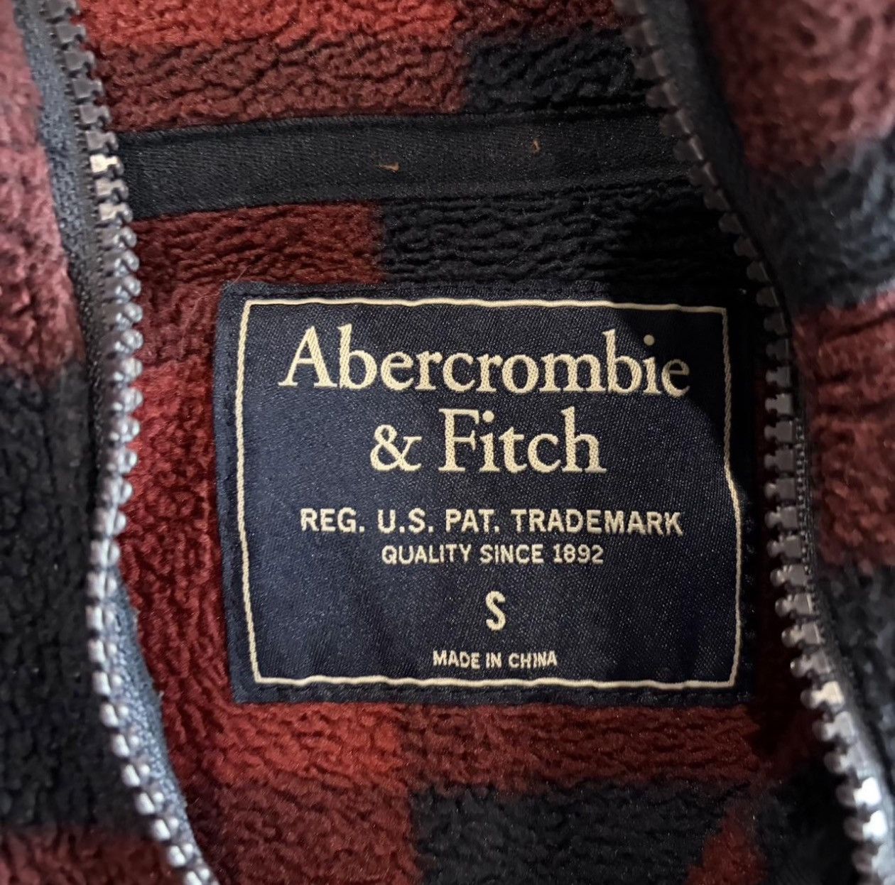 Abercrombie & Fitch Red and Navy Abercrombie and Fitch Quarter Zip Size US S / EU 44-46 / 1 - 2 Thumbnail