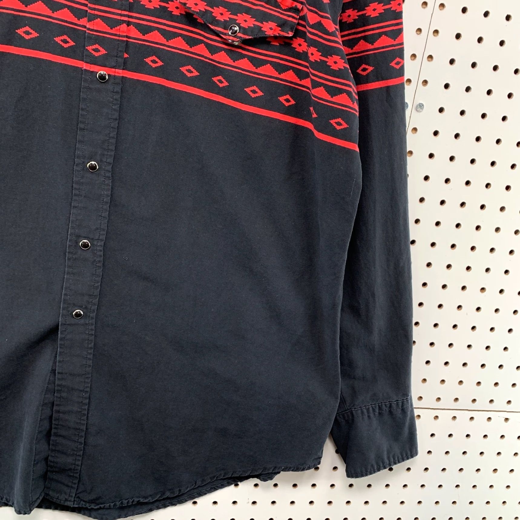 Roper VINTAGE Roper Western Snap Shirt Mens XL Black Red Aztex Southwestern USA Shirt Mens XL Black Red Aztex Southwestern USA Size US XL / EU 56 / 4 - 7 Thumbnail