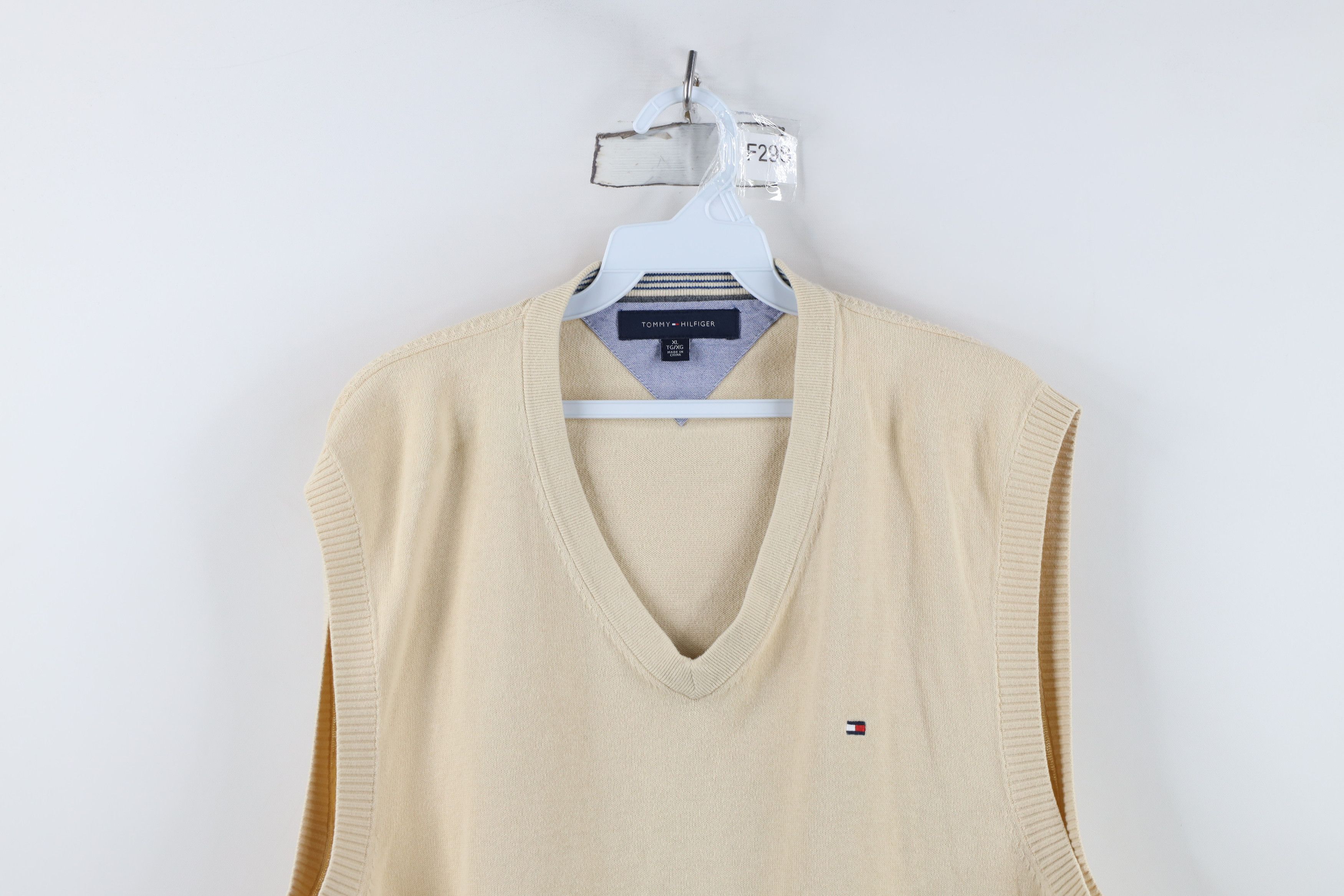 Tommy Hilfiger Vintage Tommy Hilfiger Knit V-Neck Sweater Vest Beige Tan Size US XL / EU 56 / 4 - 2 Thumbnail