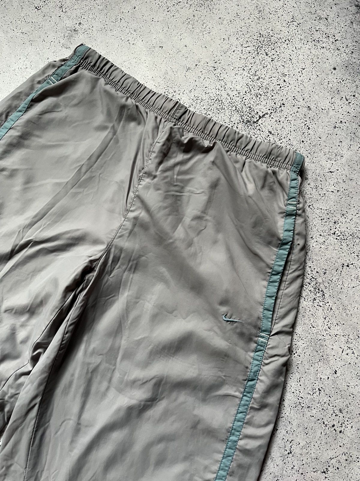 Nike Vintage Nike Drill Track Pants Mini Swoosh Baggy Joggers 90s Size US 32 / EU 48 - 6 Thumbnail