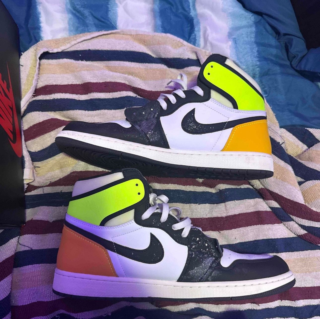 Jordan Brand Air Jordan Retro 1 Volt(2021) Size US 14 / EU 47 - 2 Thumbnail