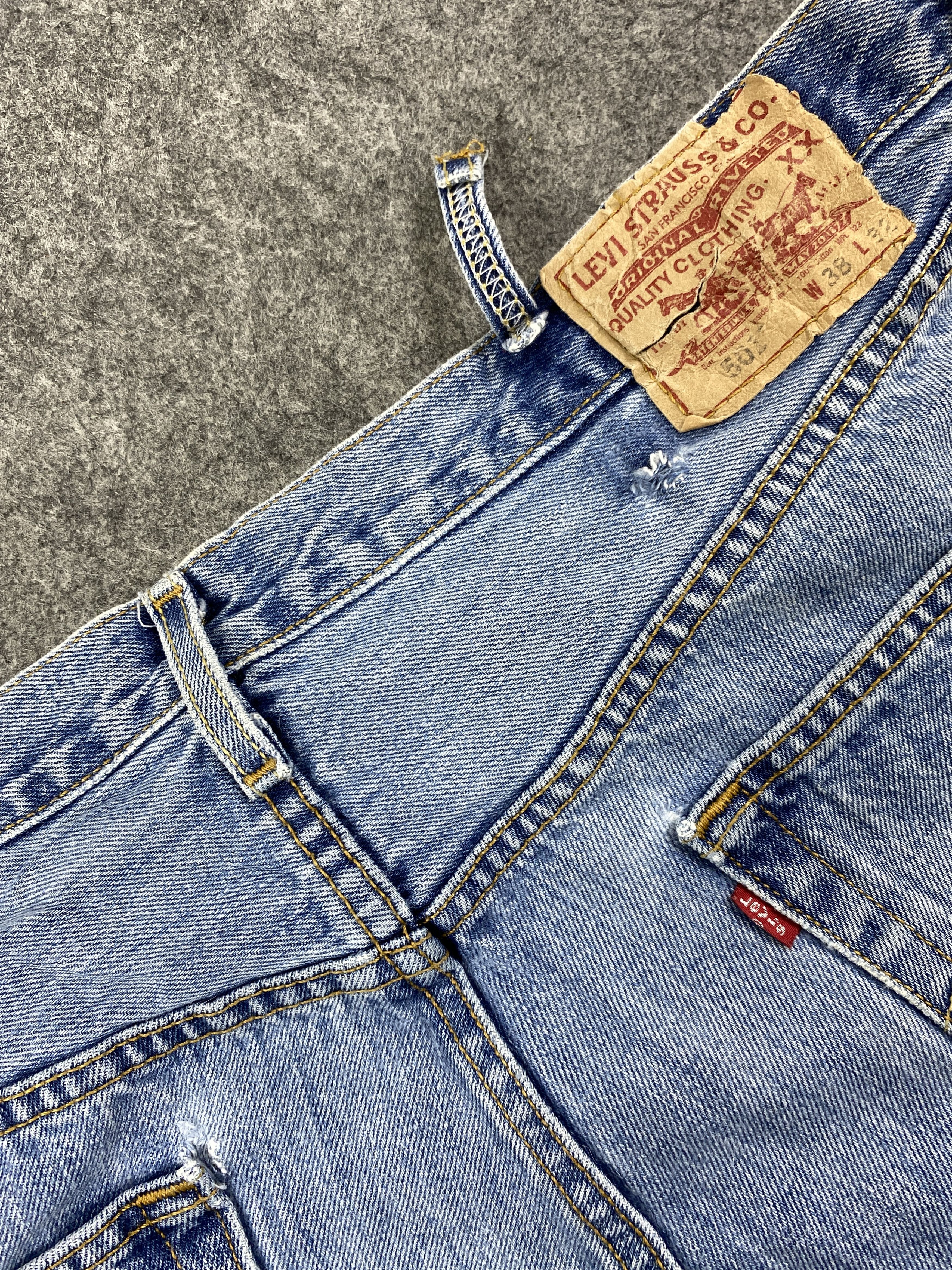Levi's Mid Blue Vintage Levi's 501 Jeans 37x32.5 Denim -JN1563 Size US 37 - 10 Thumbnail