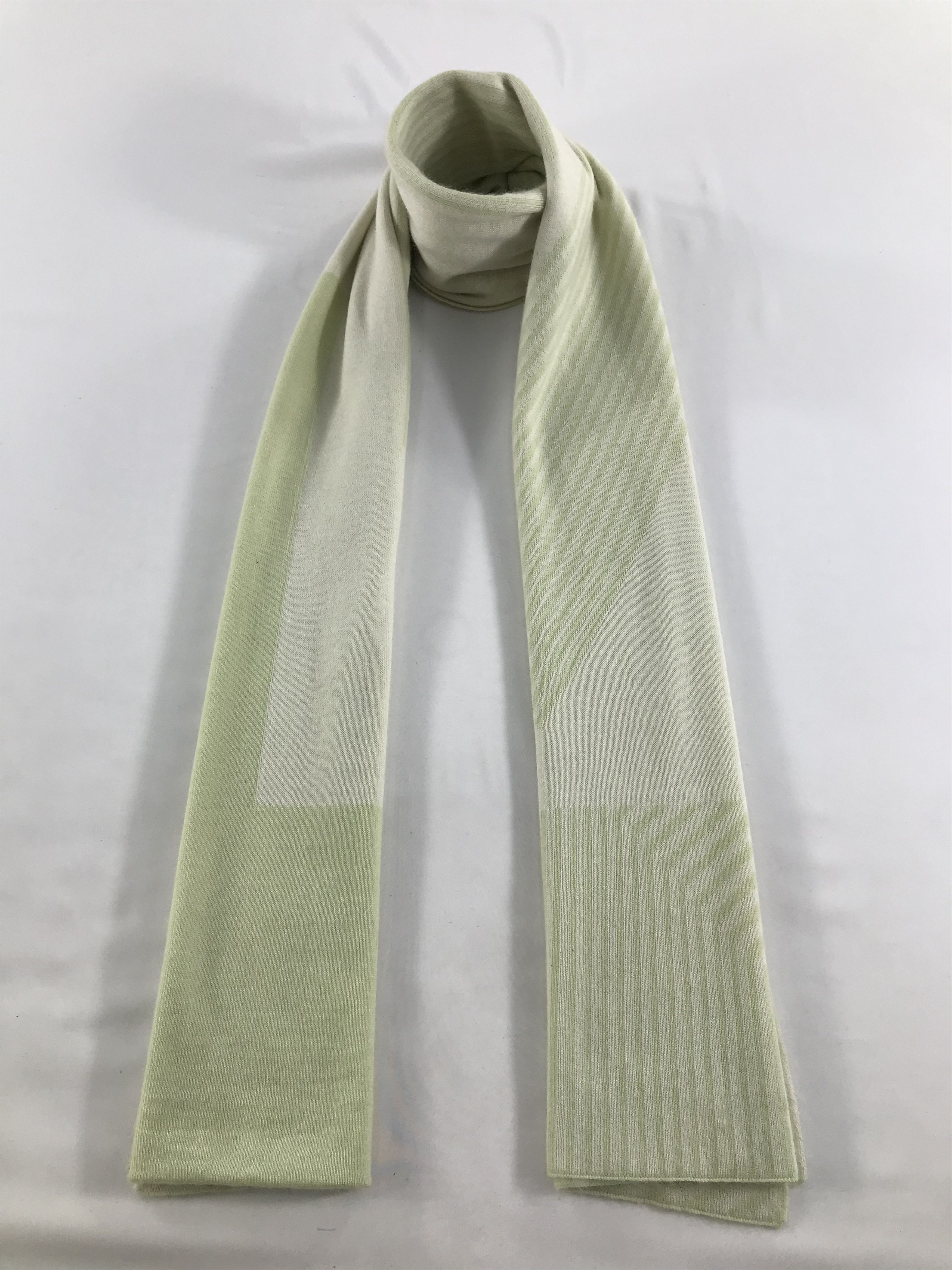 Japanese Brand Lolae' Maglia Wool Scarf Muffler V173 Size ONE SIZE - 1 Thumbnail