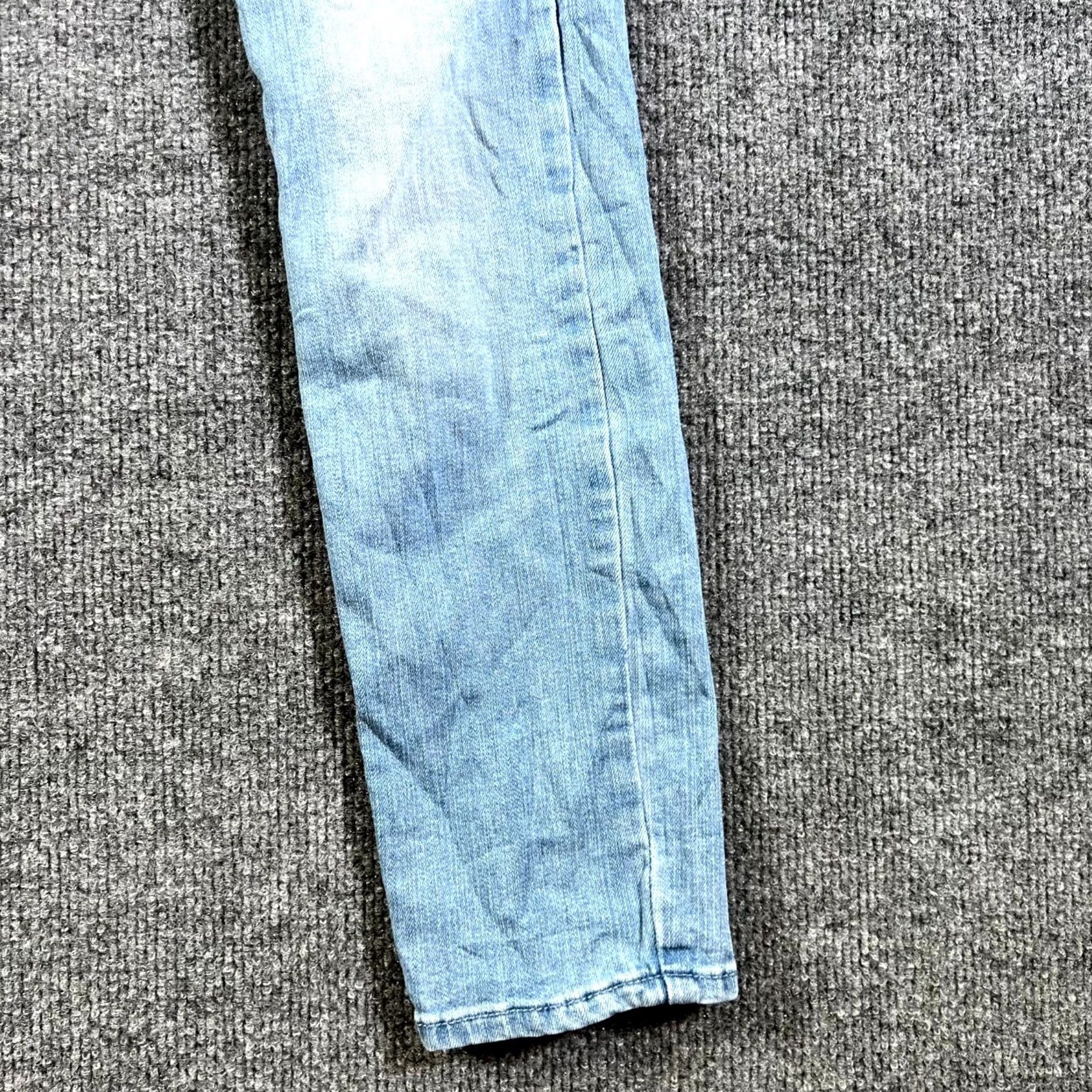 Vintage !It Tiffany Jeans Women's 4 Blue Light Wash Ankle Distressed 5-Pocket Regular 90s Retro Modern Classic Denim Shoe? Size 27" / US 4 / IT 40 - 7 Thumbnail