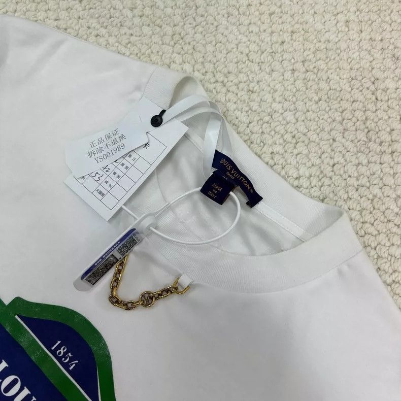 Louis Vuitton Louis Vuitton White monogrammed chain short sleeves Size US M / EU 48-50 / 2 - 2 Thumbnail